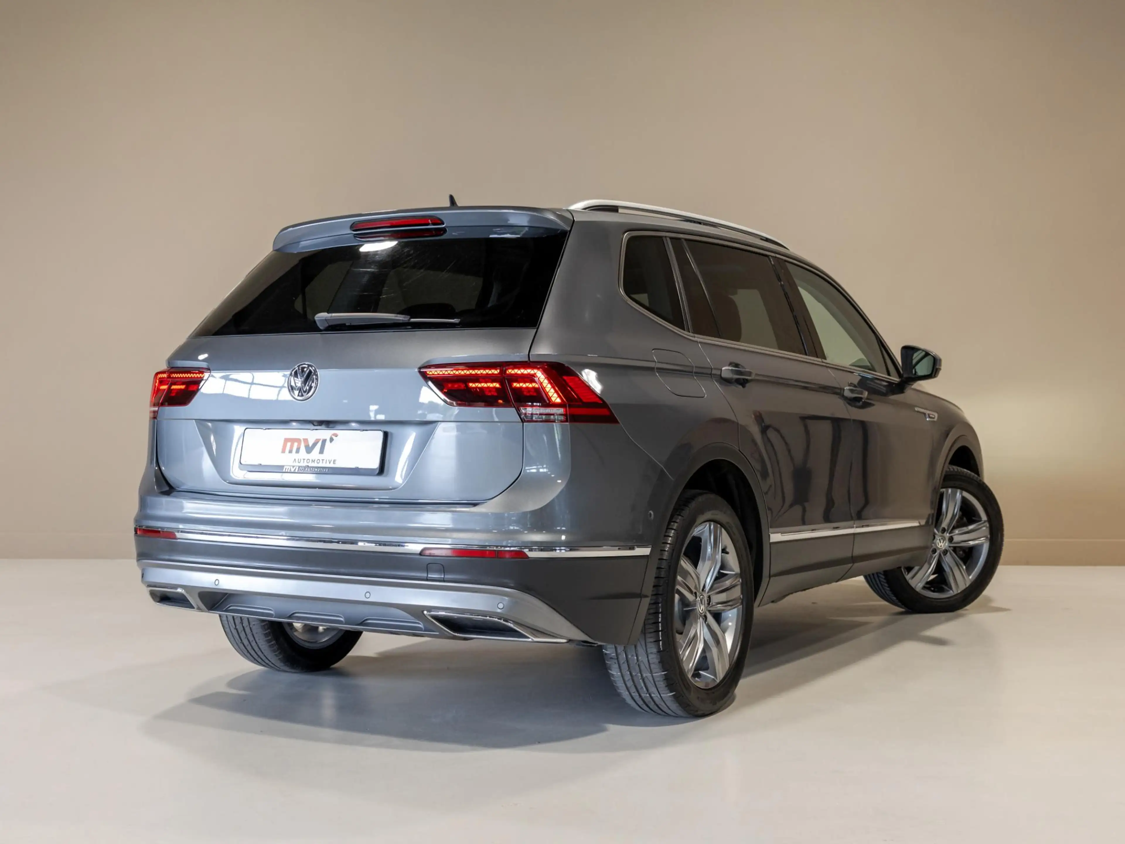 Volkswagen Tiguan Allspace 2.0 TSI 4Motion Highline Business R 7p. — photo 2
