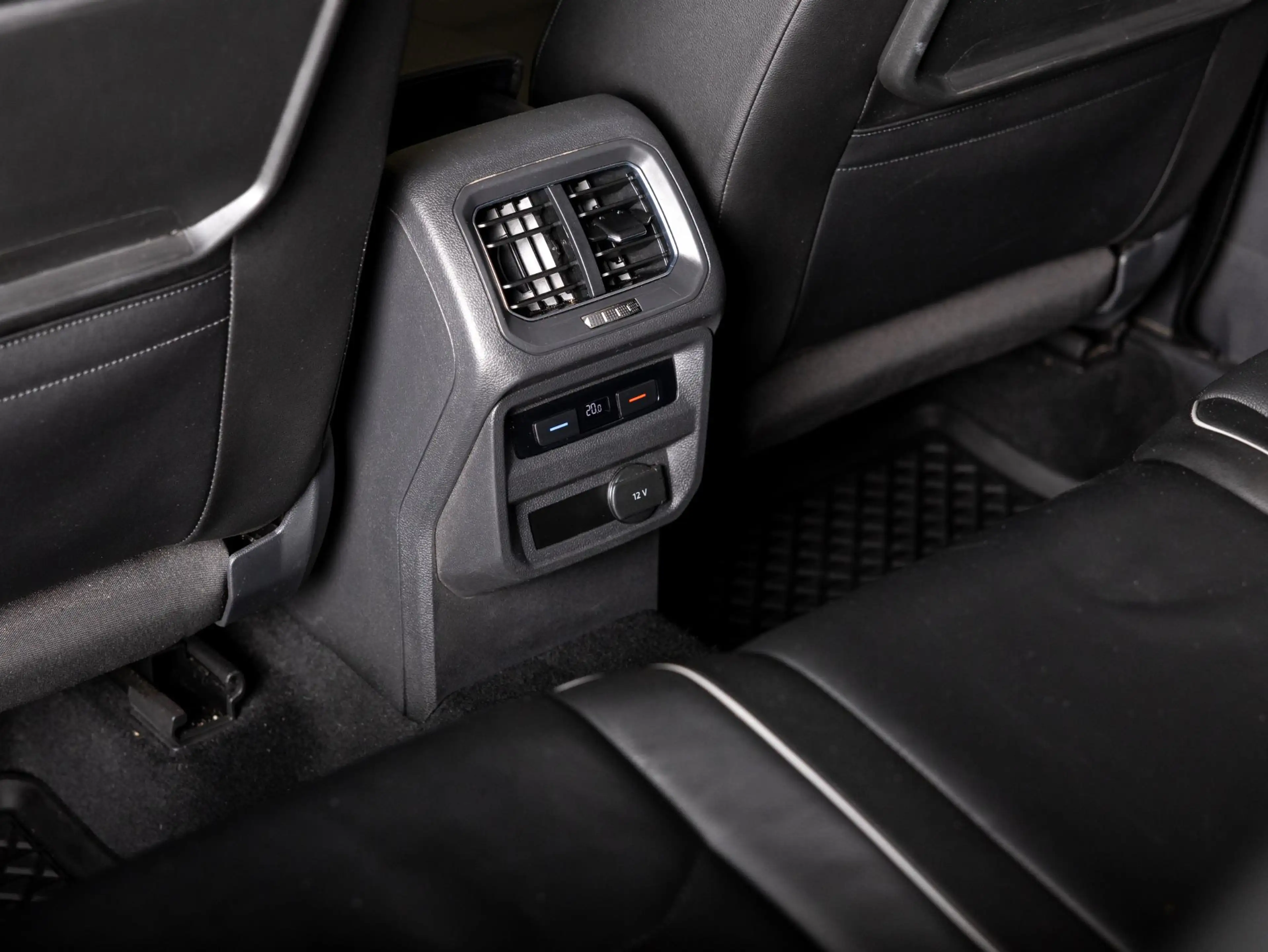 Volkswagen Tiguan Allspace 2.0 TSI 4Motion Highline Business R 7p. — photo 41