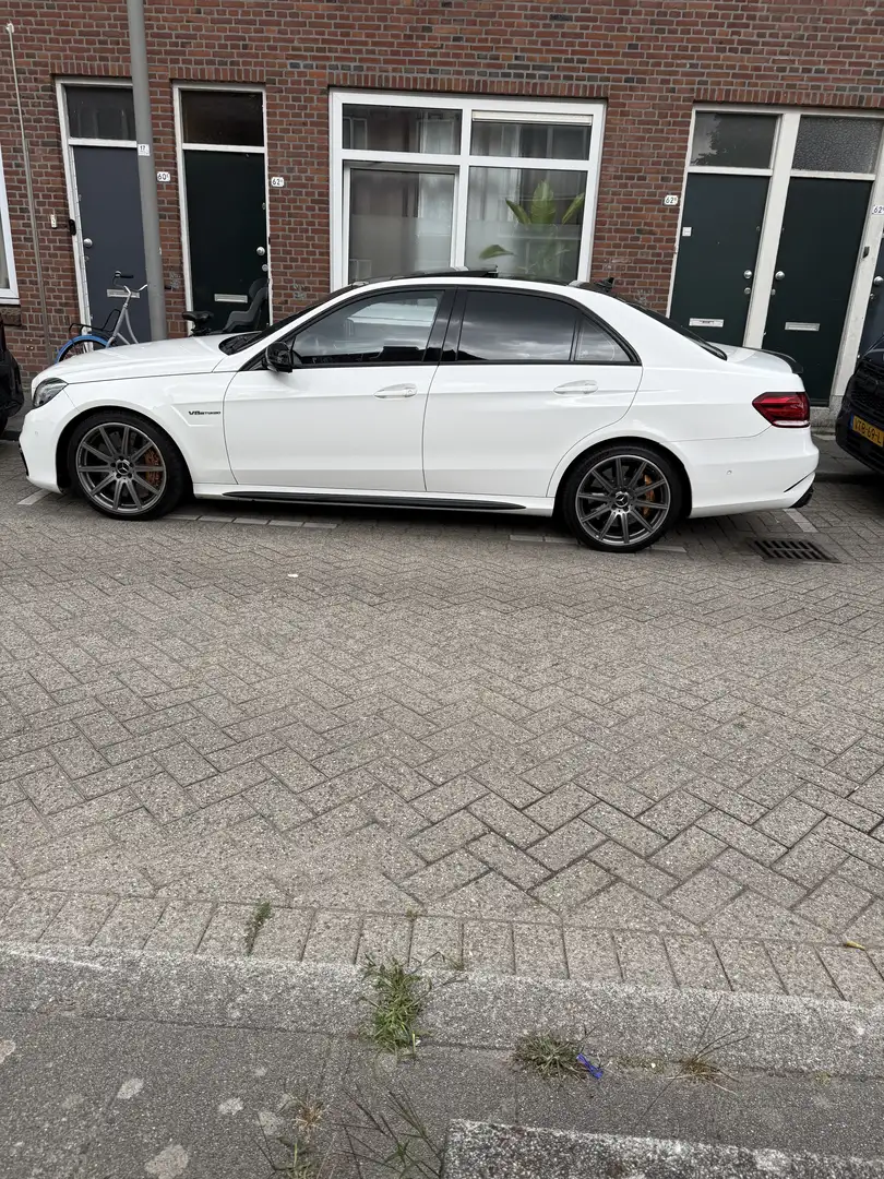 Mercedes-Benz E 63 AMG 63 S Wit - 2