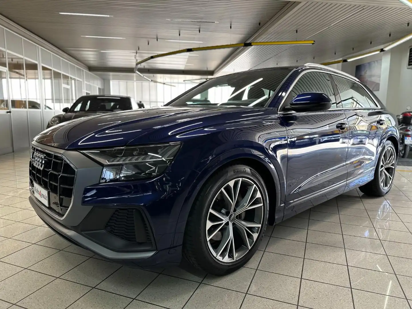 Audi Q8 50 TDI 286CV quattro tiptronic Sport UNICO PROP Blu/Azzurro - 2