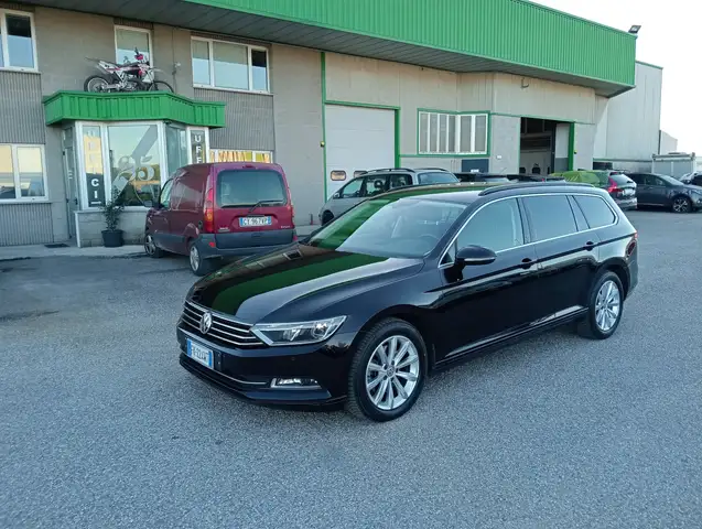 Volkswagen Passat Variant 1.6 tdi 120cv dsg UNIPROPRIETARIO