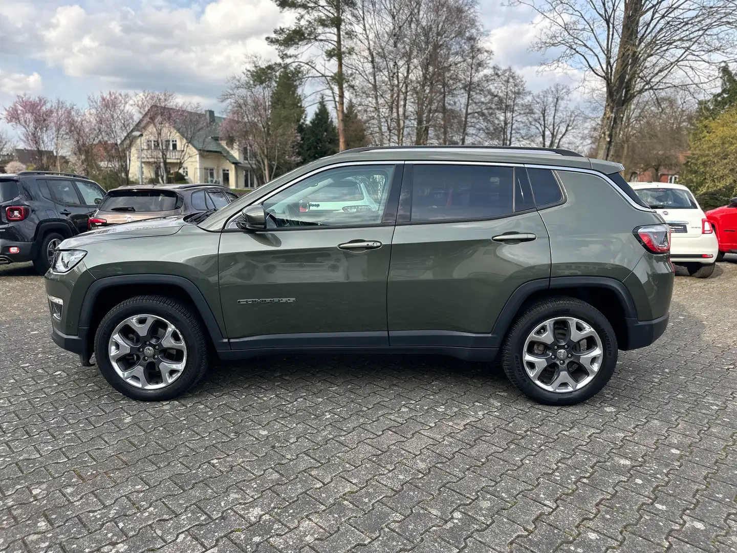 Jeep Compass 170PS Limited 4WD in tollem Grün Metallic Groen - 2