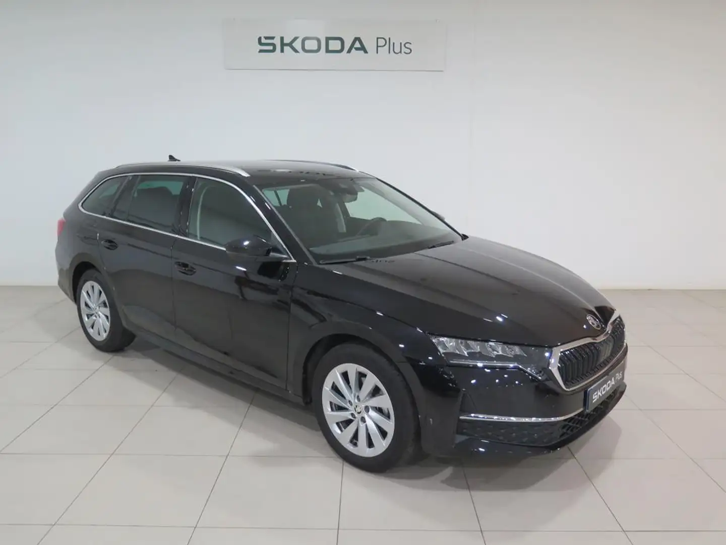Skoda Octavia Combi 2.0TDI Design DSG7 110kW Noir - 1