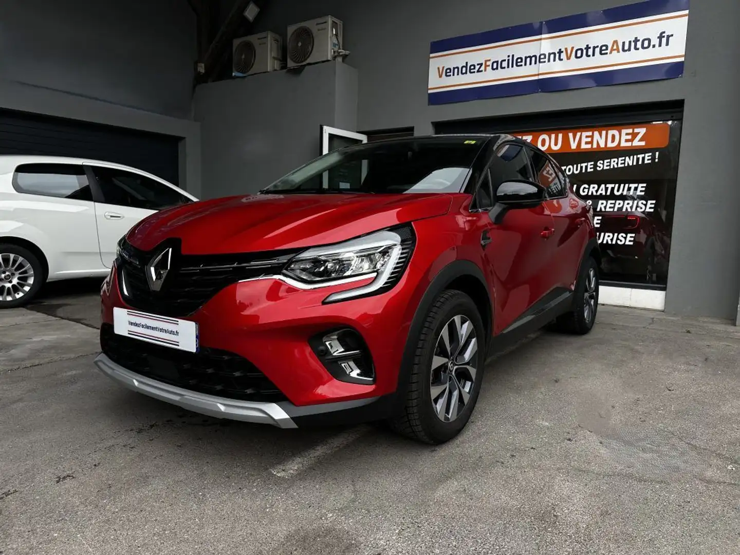 Renault Captur 1.3i 16V TCE 140ch Techno E-TECH hybride Rouge - 2