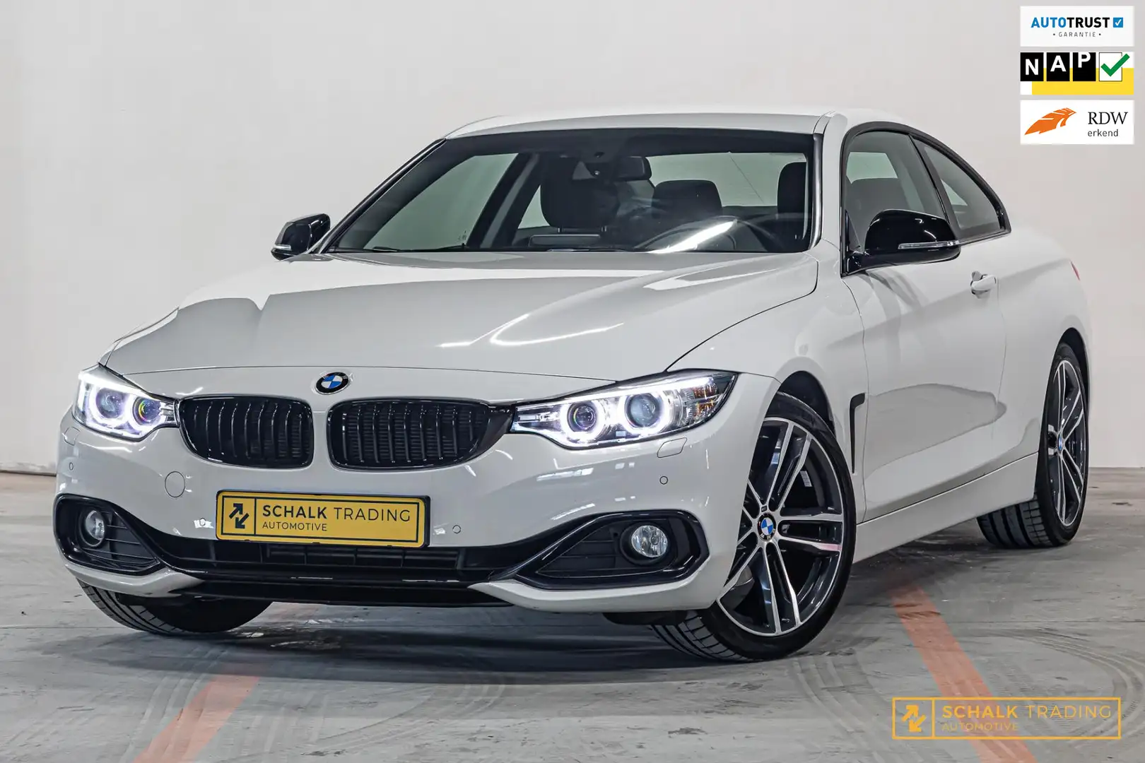 BMW 420 4-serie Coupé 420i Executive|NAP|PDC|Dealer|Bi-Xen White - 1