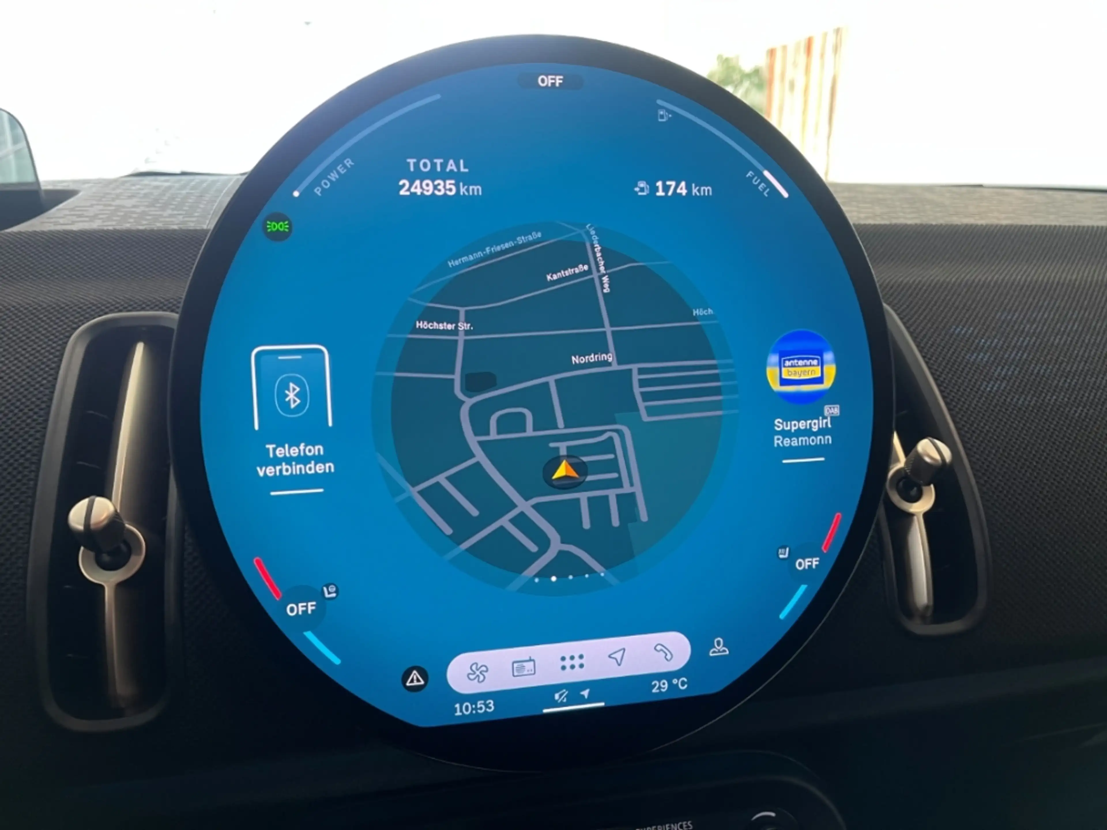 MINI Cooper D Countryman HUD Navi HarmanKardon LED Kurvenlicht El. Heckklap — photo 12