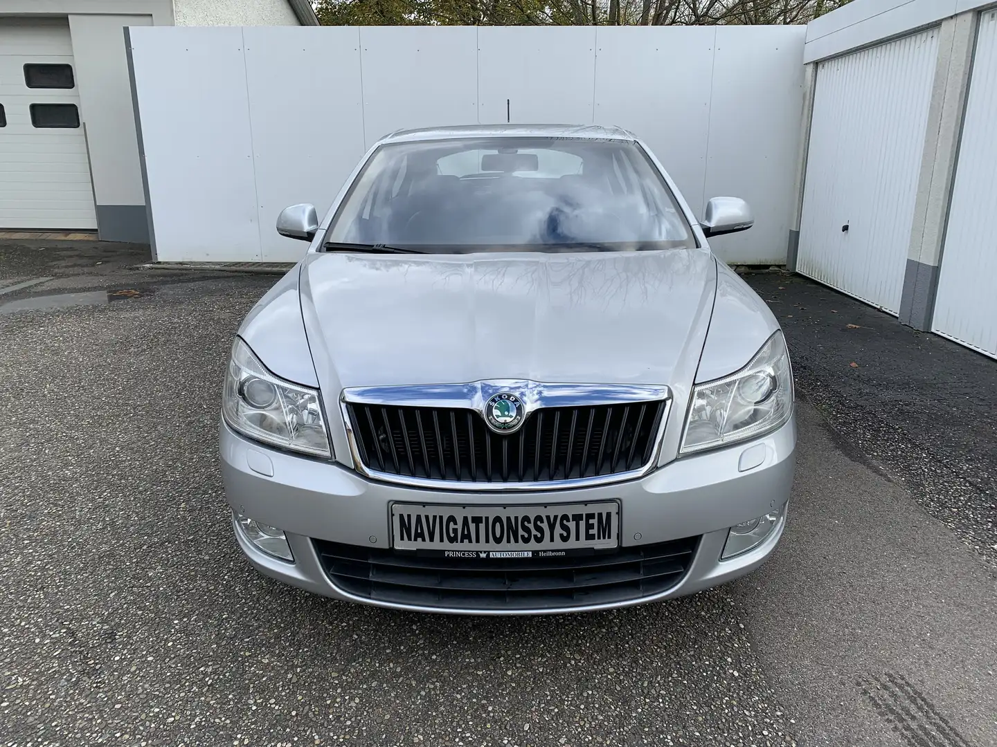 Skoda Octavia Octavia 1.8 TSI "Elegance" *Leder*Navi*SHZ*Xenon* Silber - 2
