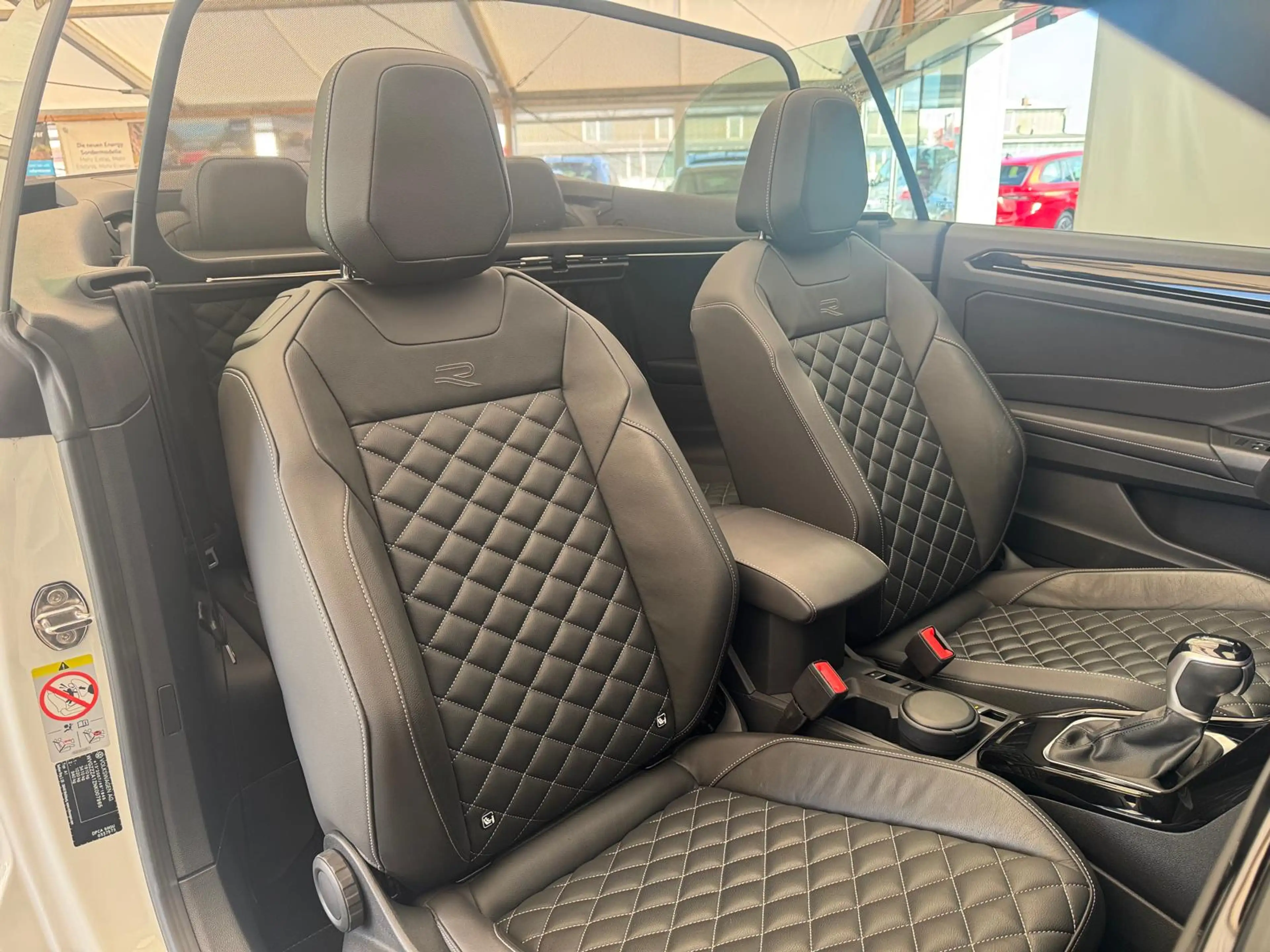Volkswagen T-Roc R-Line 1.5TSI DSG+KAMERA+MATRIX+LEDER+ACC+NAVI — photo 12
