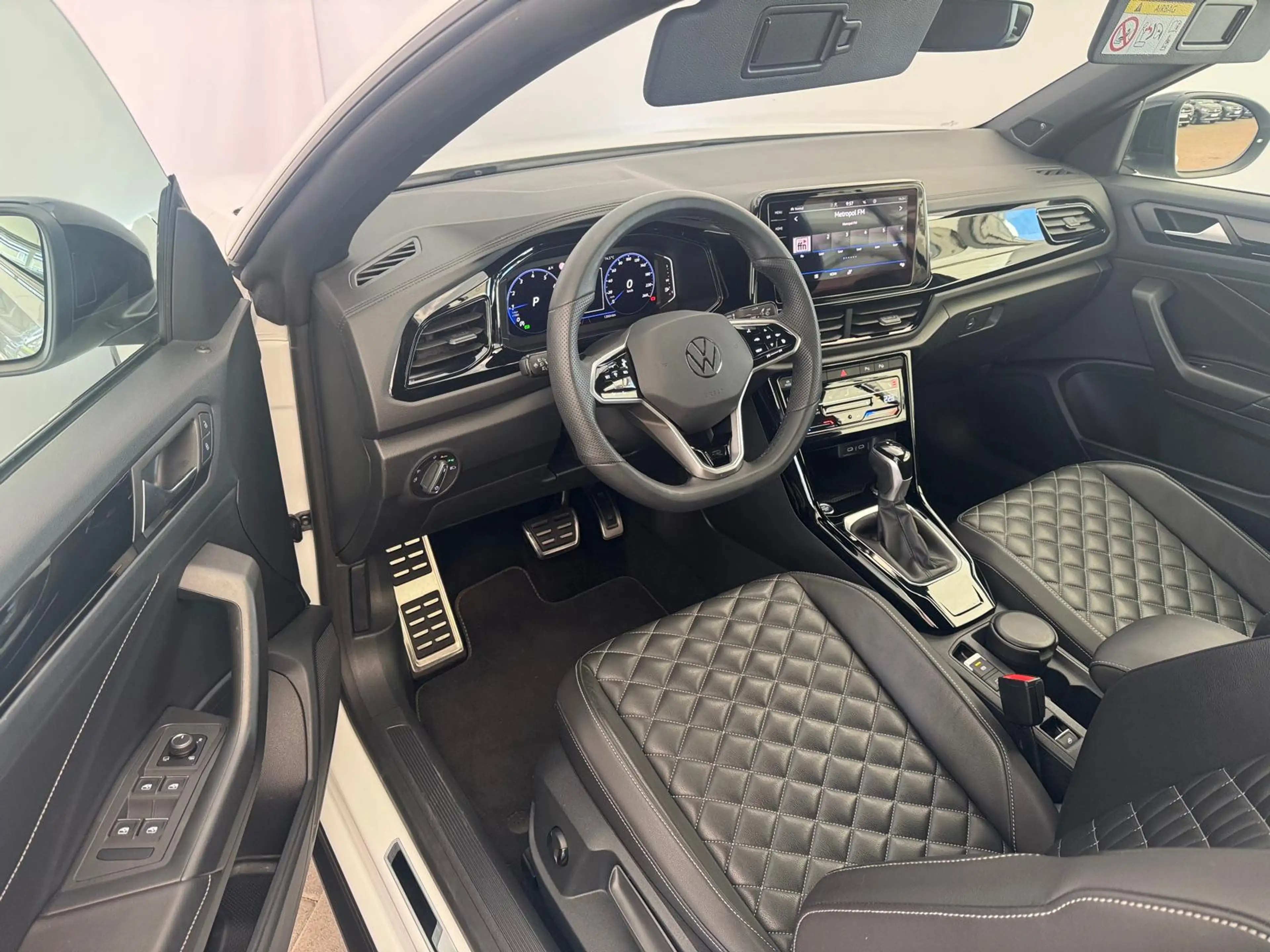 Volkswagen T-Roc R-Line 1.5TSI DSG+KAMERA+MATRIX+LEDER+ACC+NAVI — photo 11