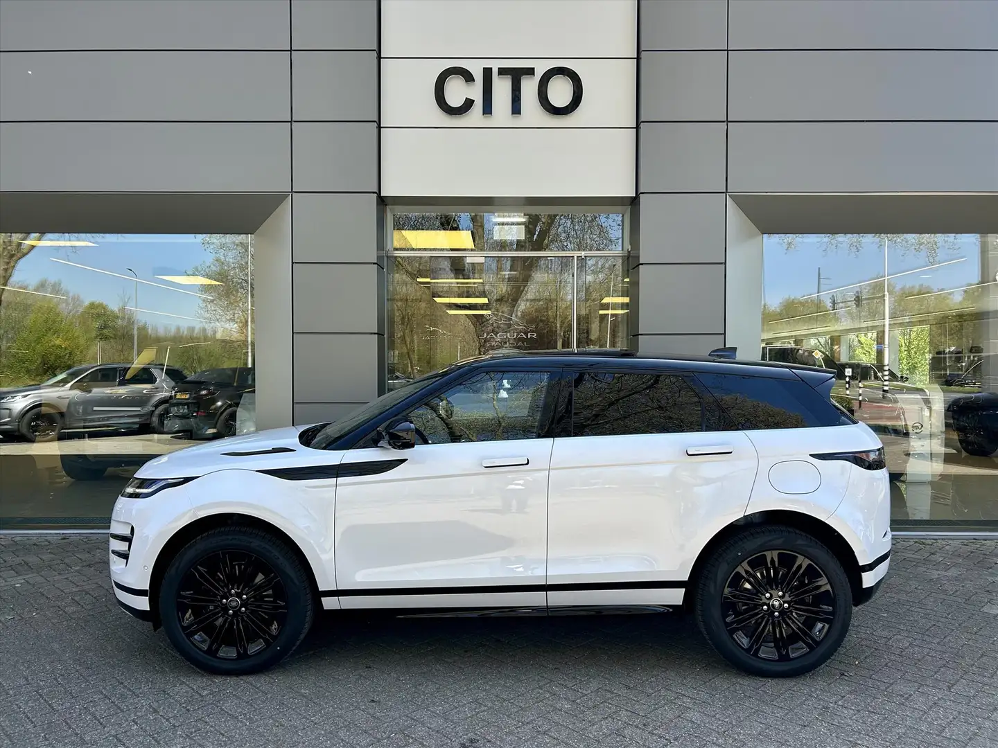 Land Rover Range Rover Evoque P270e PHEV AWD Dynamic SE Limited Edition Wit - 2