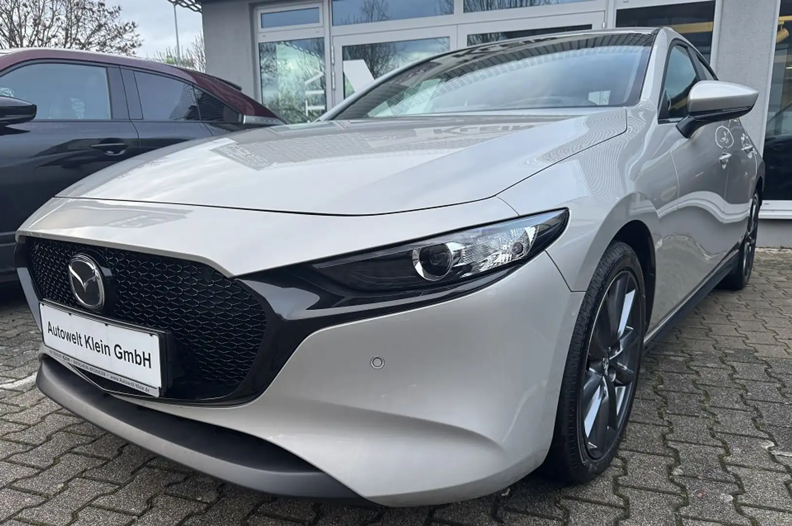 Mazda 3 2.0L e-SKYACTIV G 150ps 6MT FWD Exclusive-line Silber - 1
