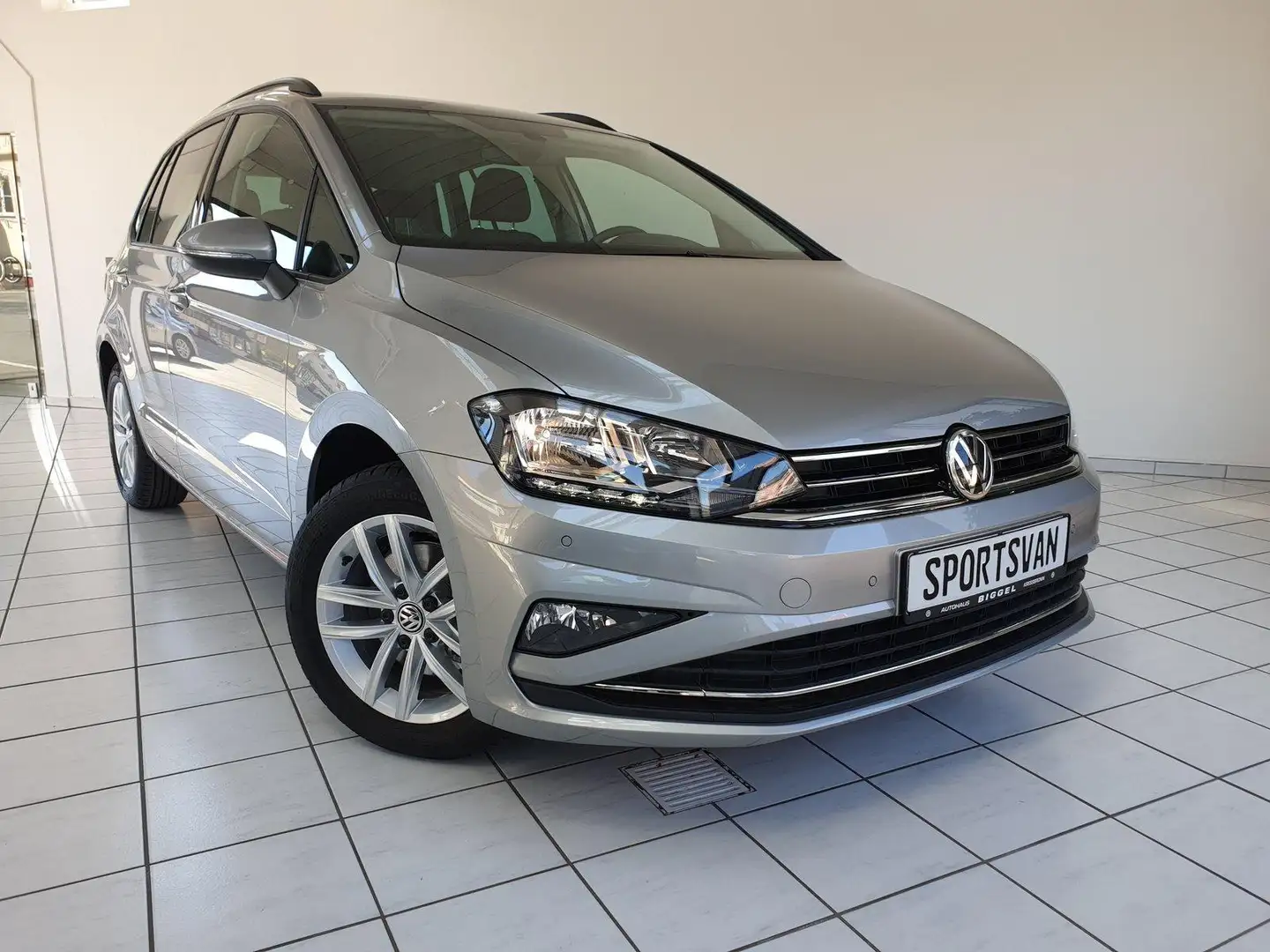 Volkswagen Golf Sportsvan 1.5 TSI, AHK ARTVELOURS ACC NAVI ERGO Silver - 2