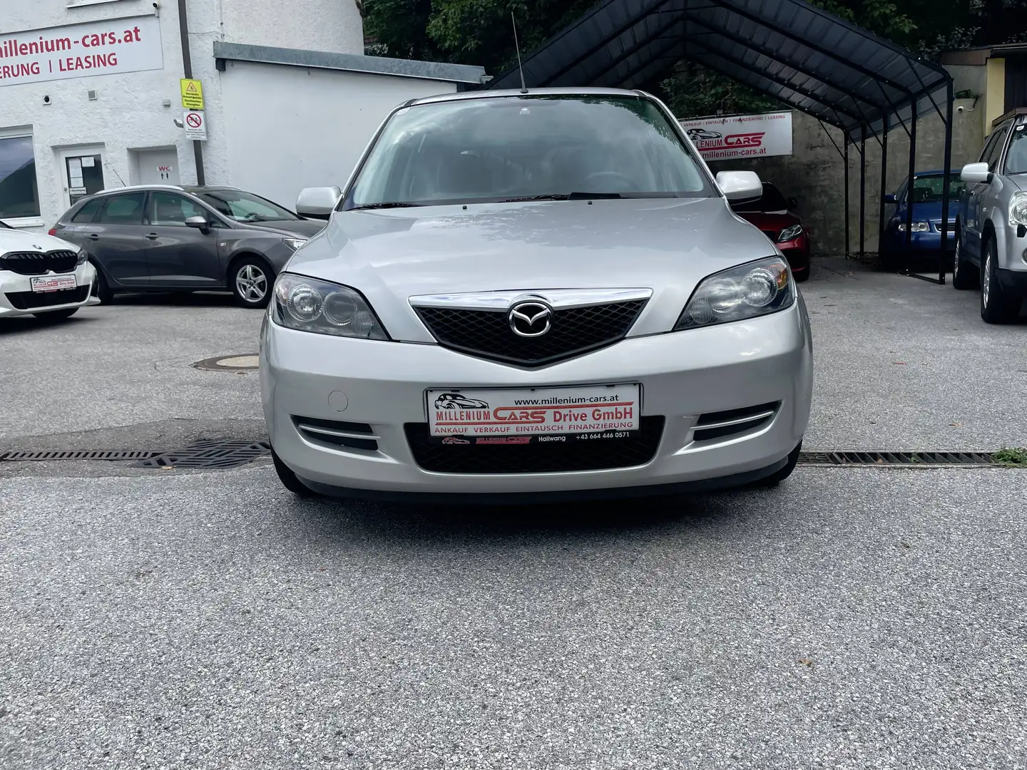 Mazda 2 1.25 Comfort Grau - 2