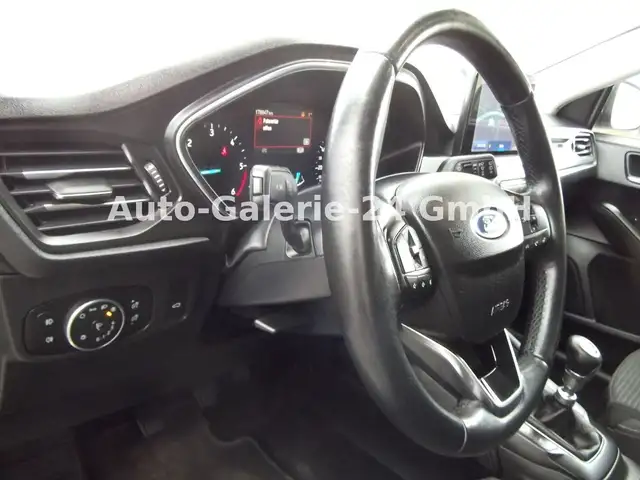 Ford Focus view 11