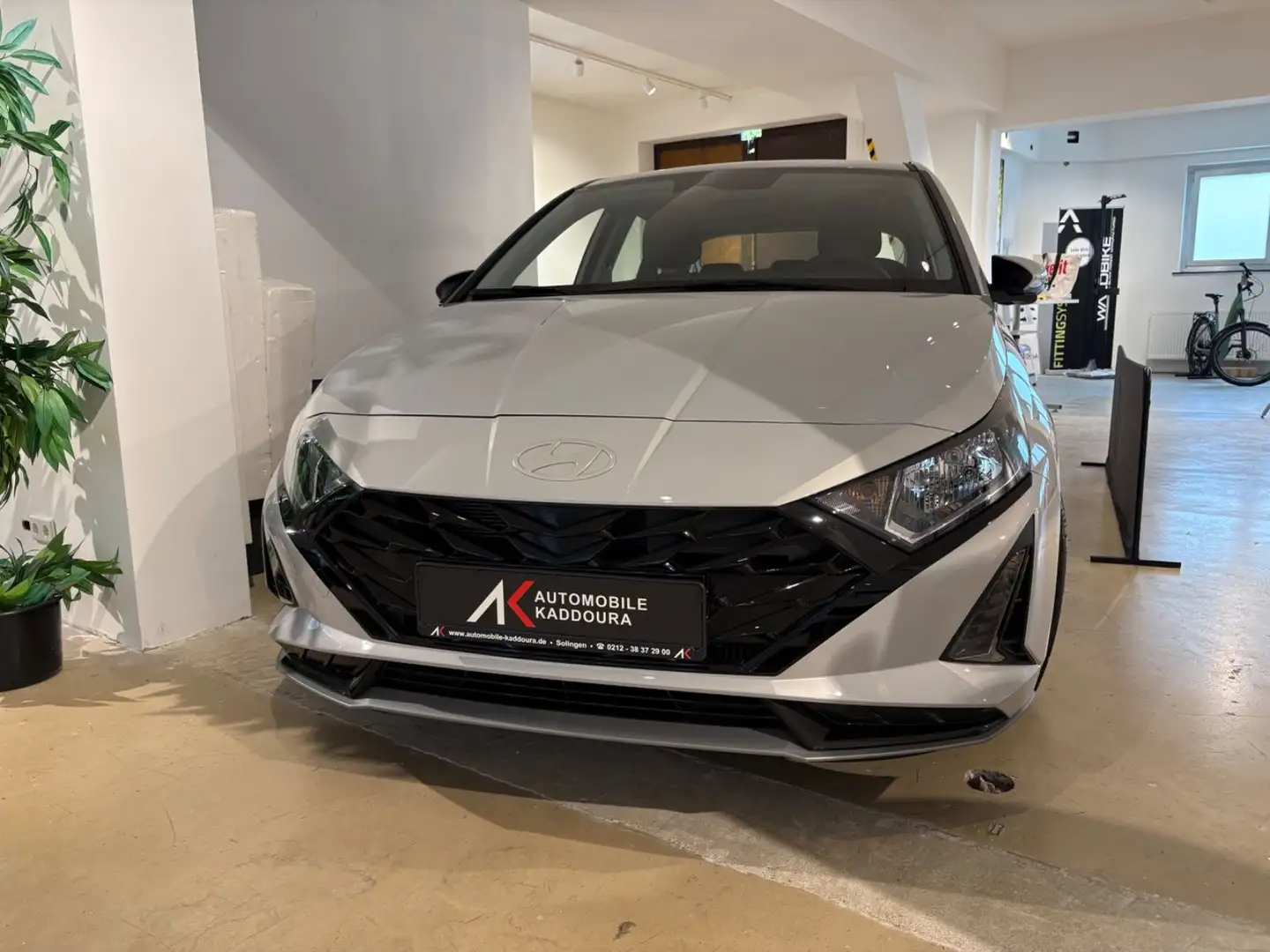 Hyundai i20 Trend Navi Kamera Tempomat Mica Lack Virtual Grijs - 1