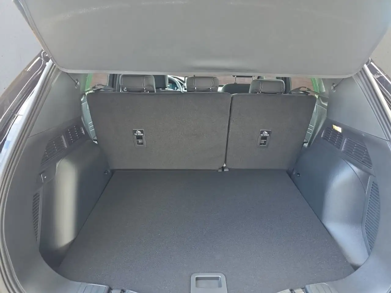 Ford Kuga 1,5 186PS Aut.5*J.Gar/LED/Navi/Winterp. ** 16