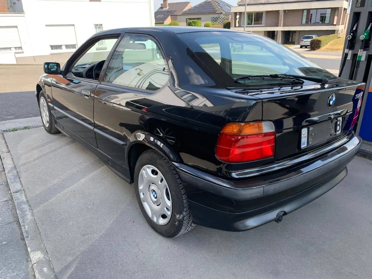 BMW 316i, foto 2