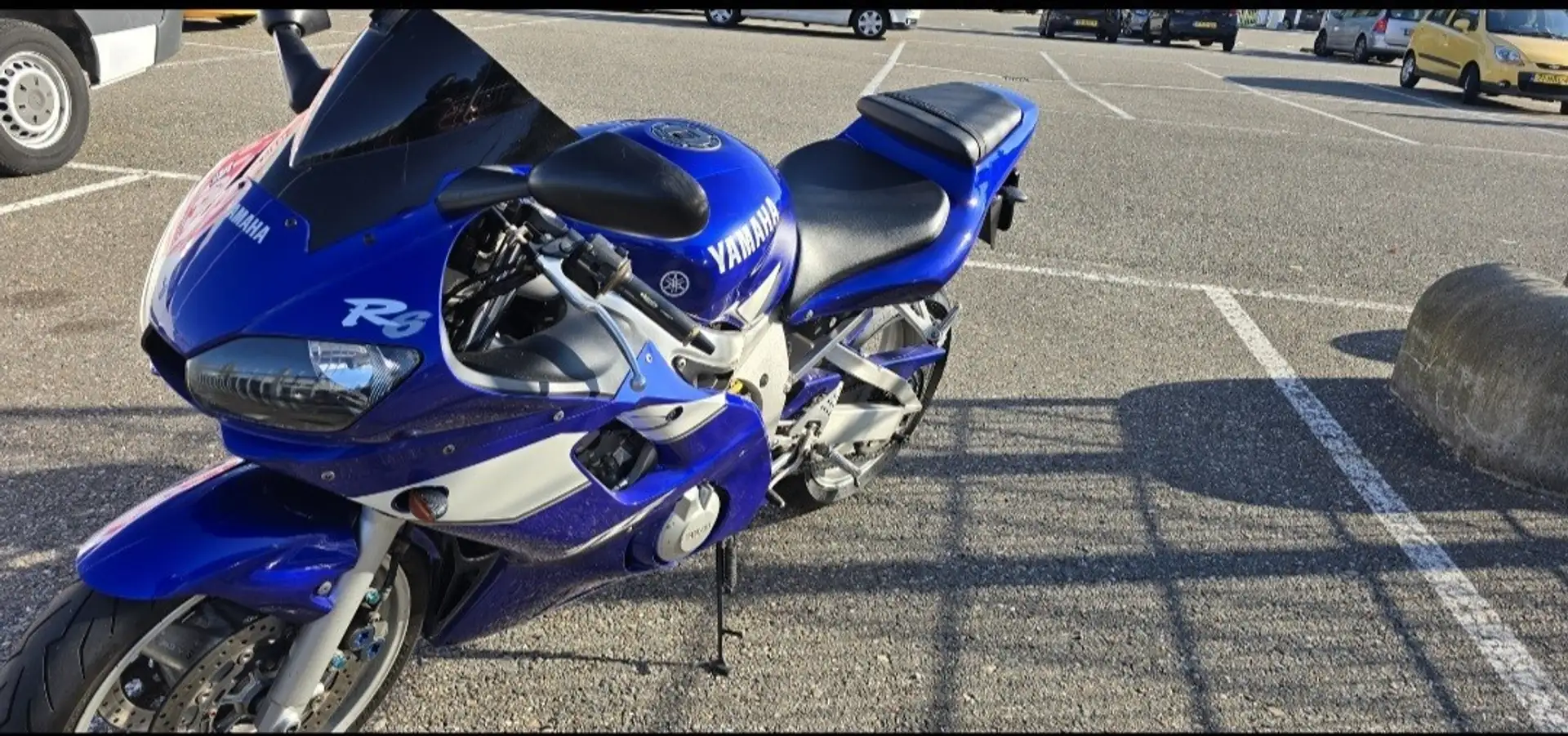 Yamaha YZF-R6 Blau - 1