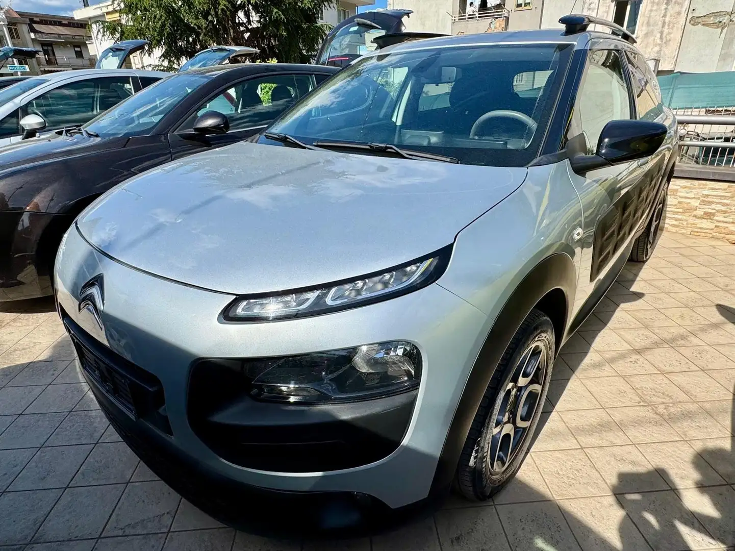 Citroen C4 Cactus C4 CACTUS 1.2 PURETECH 110 CV S&S SHINE Gris - 1