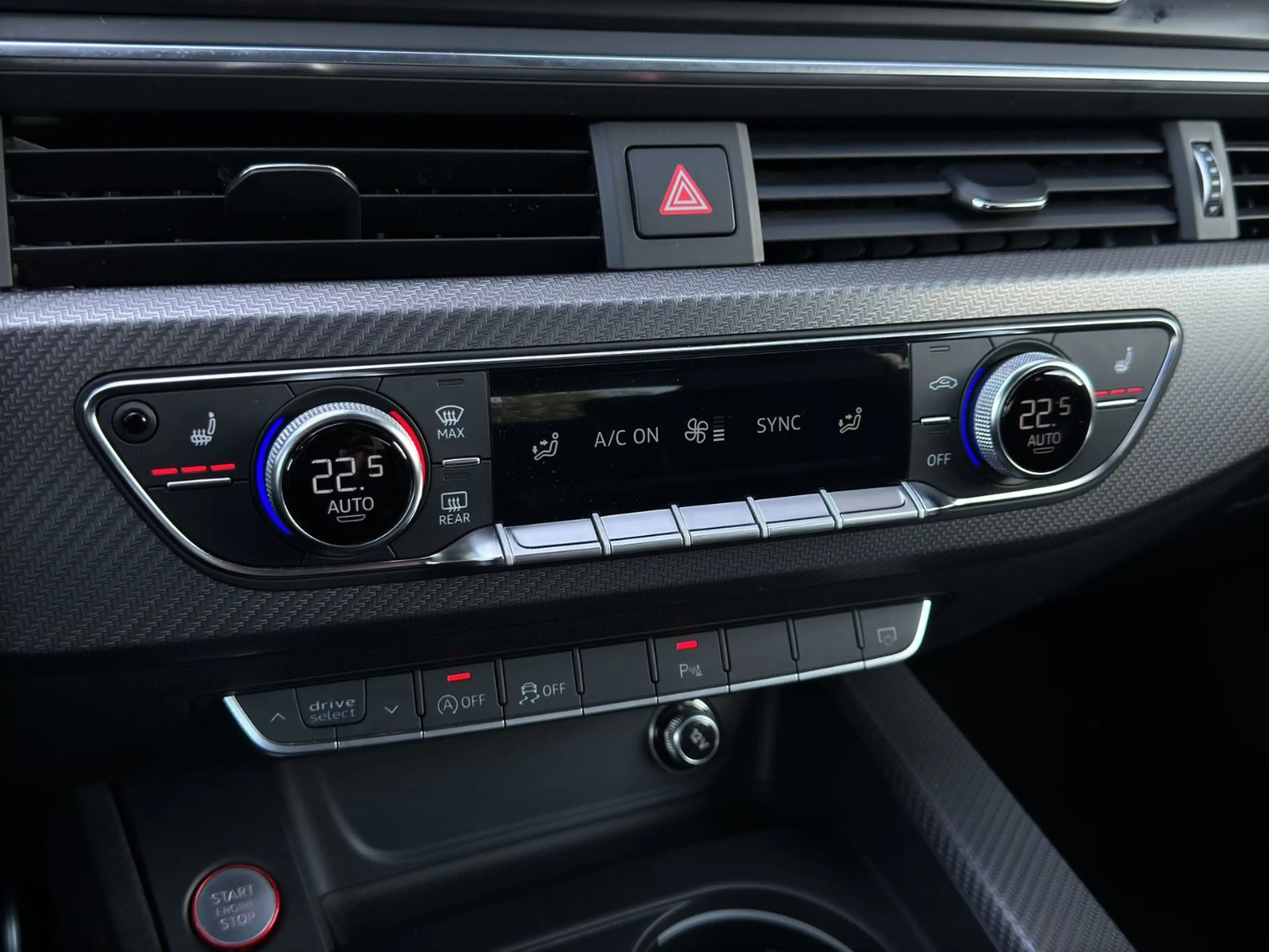 Audi RS5 Coupé Quattro°DYNAMIK°MATRIX°HUD°MASS°MEM° — photo 11