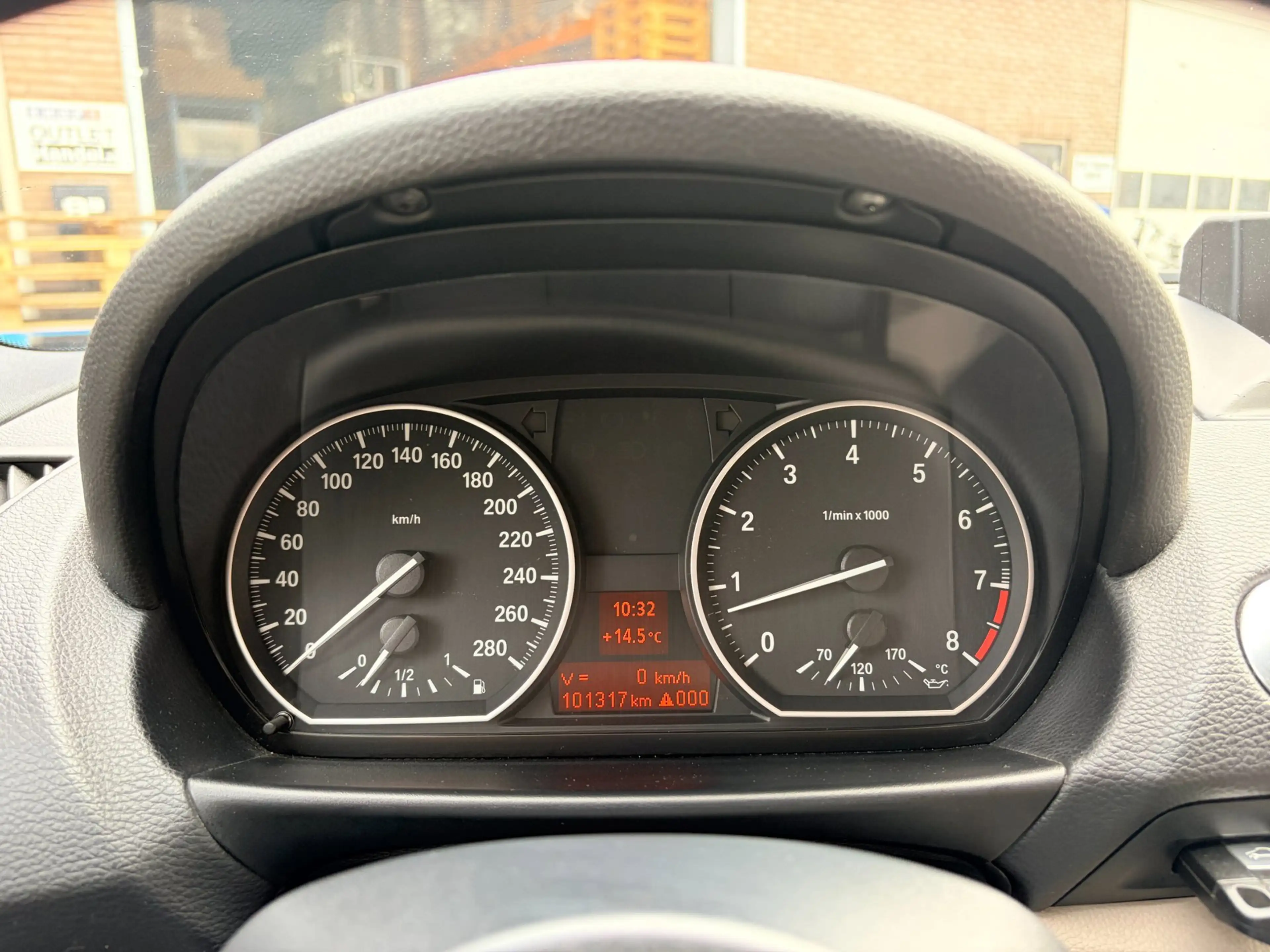 BMW 130 1-serie 130i M-Sport — photo 11
