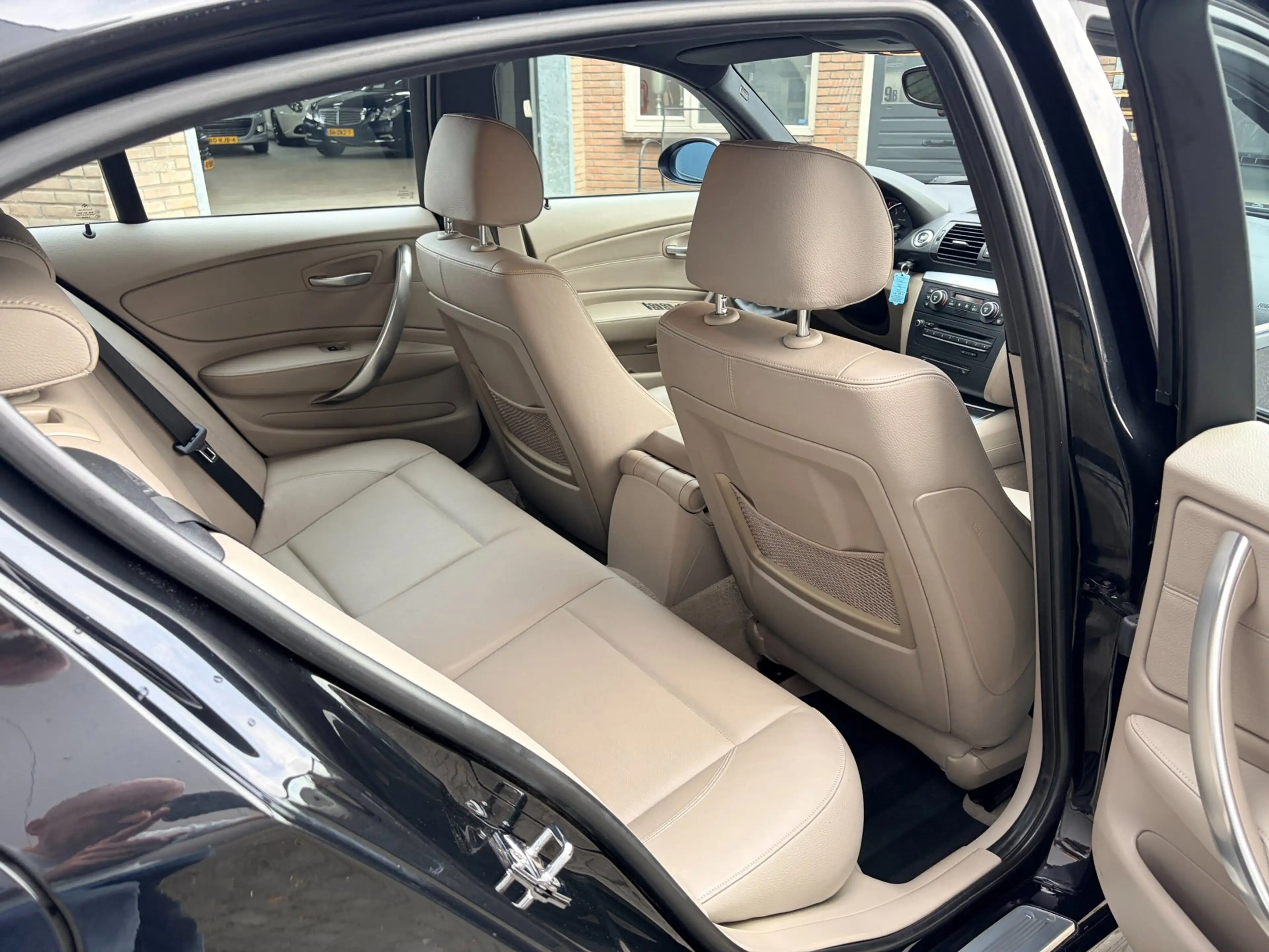 BMW 130 1-serie 130i M-Sport — photo 6