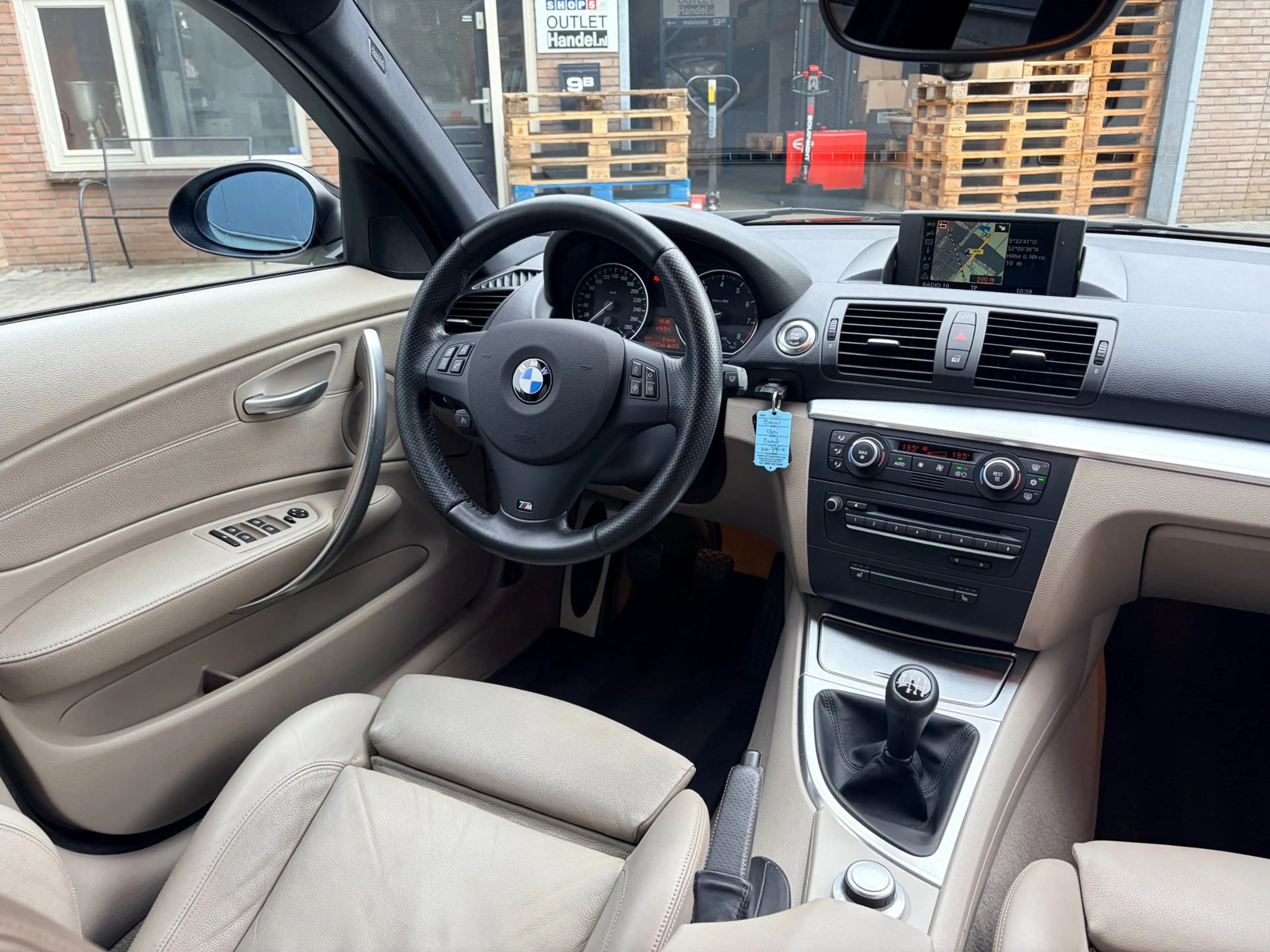 BMW 130 1-serie 130i M-Sport — photo 9