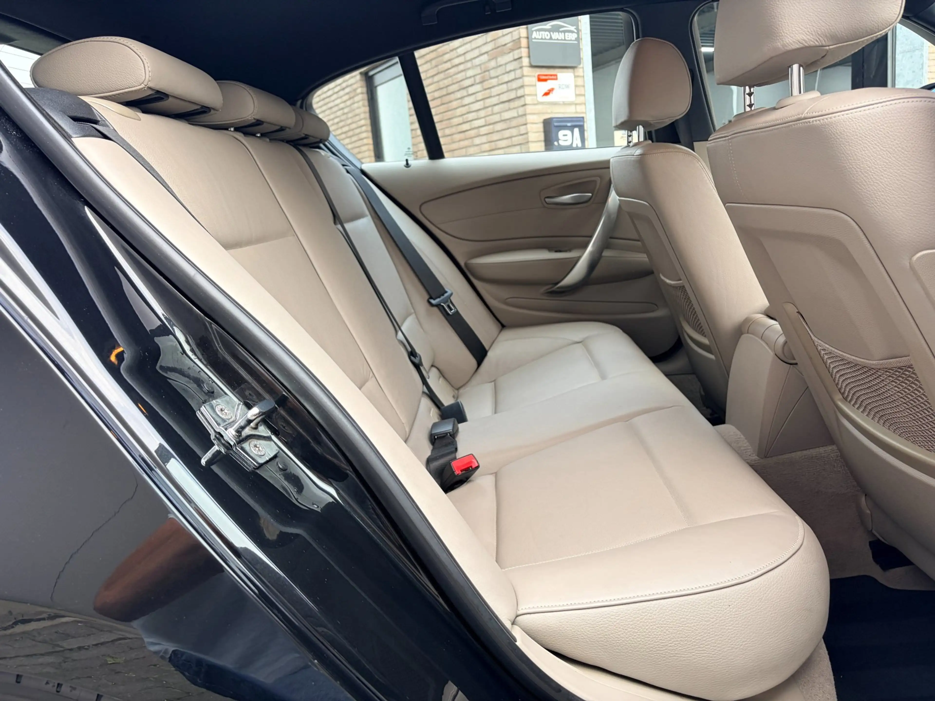 BMW 130 1-serie 130i M-Sport — photo 7