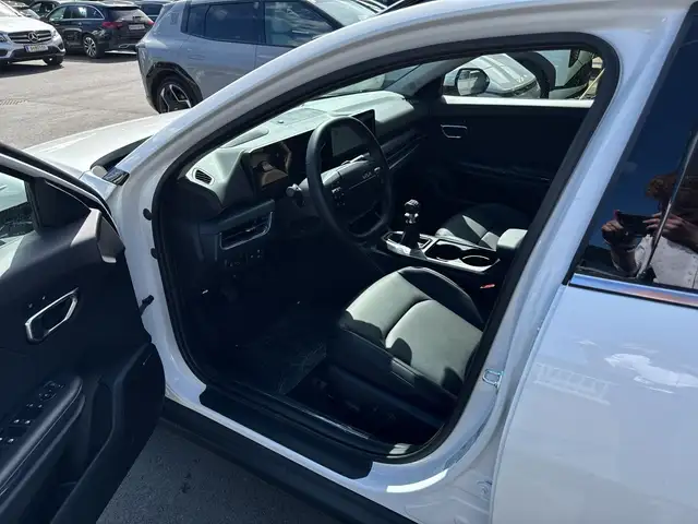 Kia K4 view 12