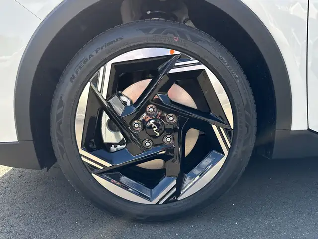Kia K4 view 13