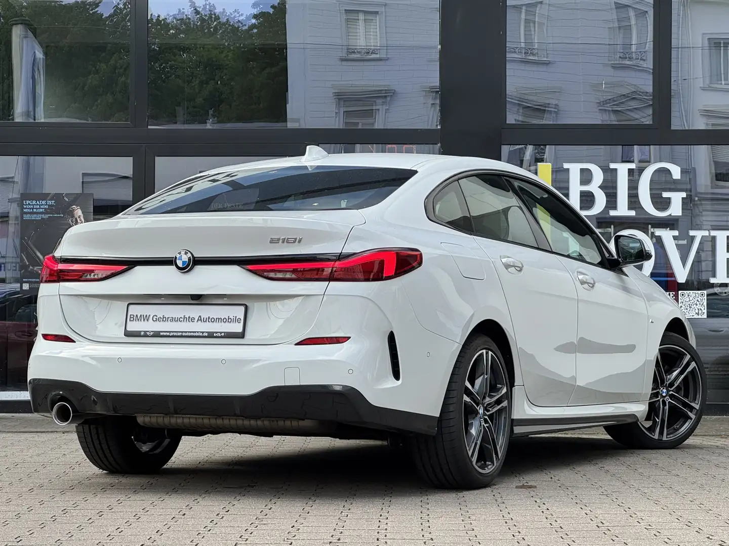 BMW 218 i M Sport LED LC Prof. Navi DAB PDC Shz Weiß - 2
