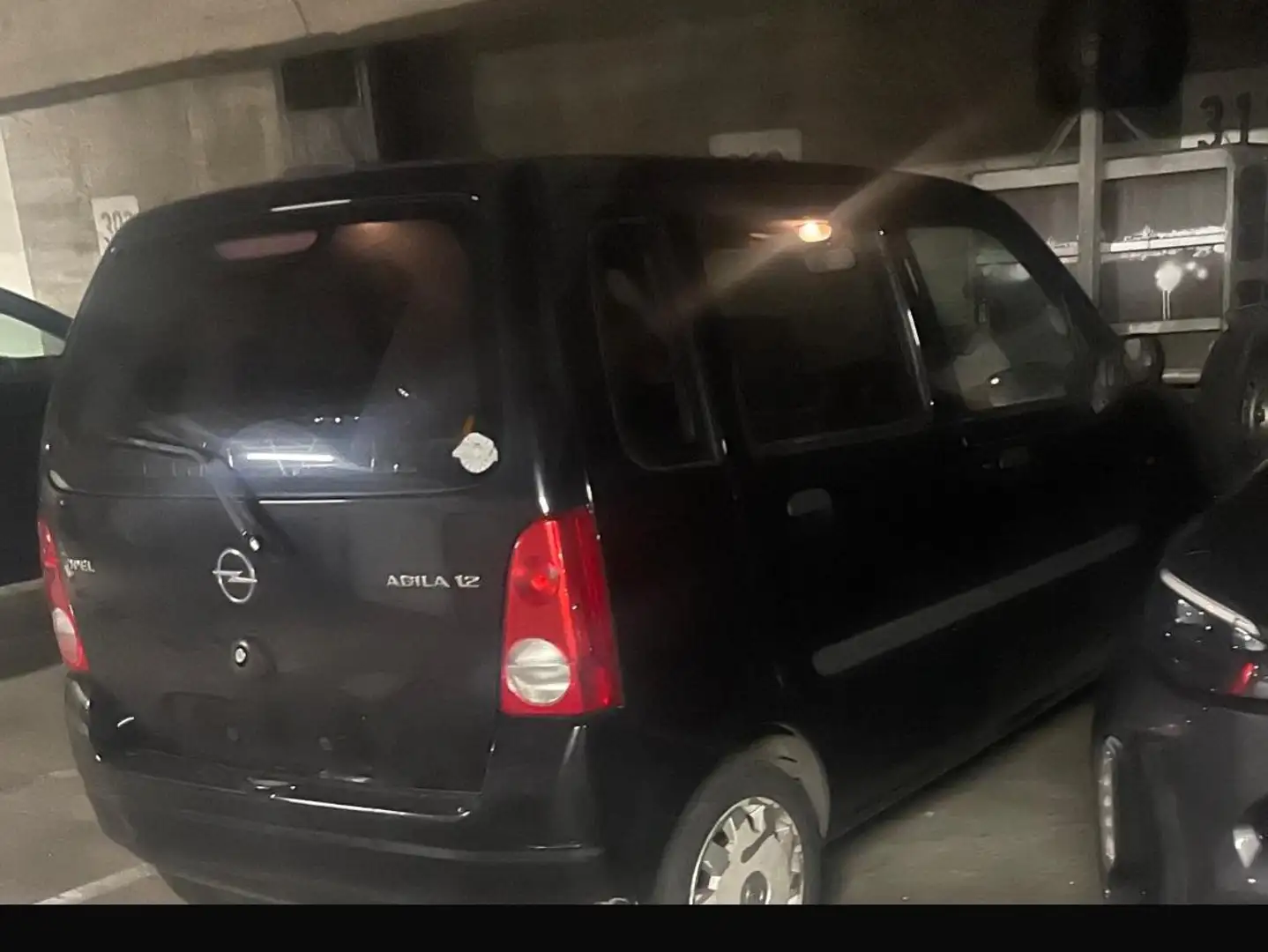 Opel Agila 1.2i XE 16v Comfort Zwart - 2