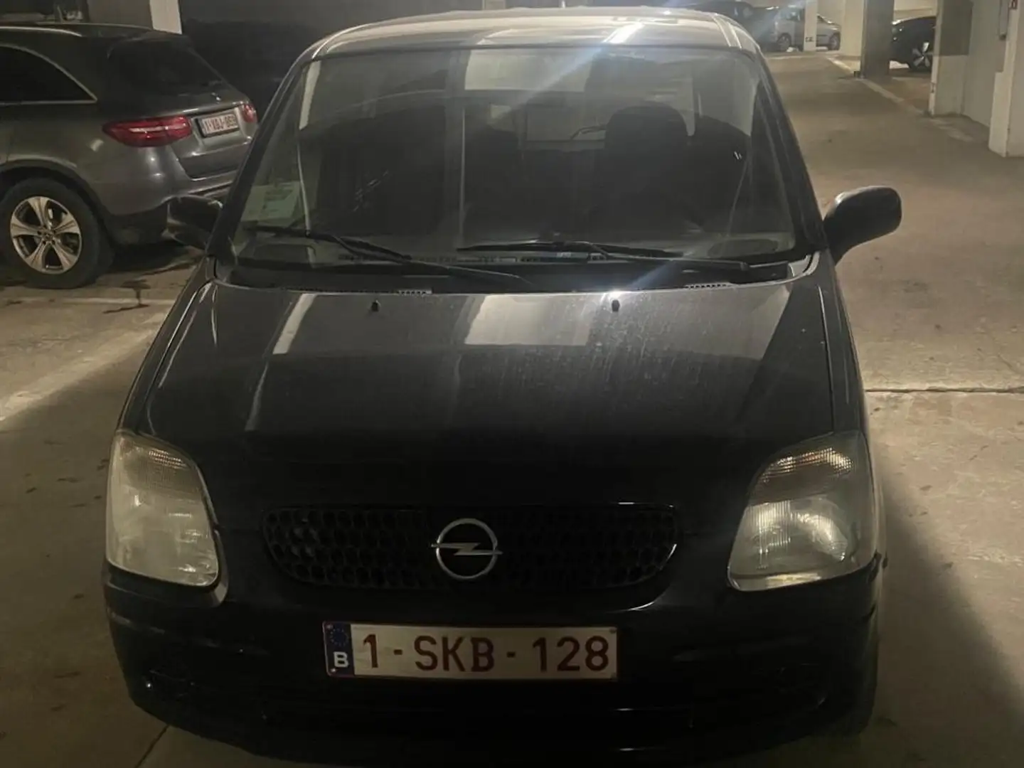 Opel Agila 1.2i XE 16v Comfort Zwart - 1