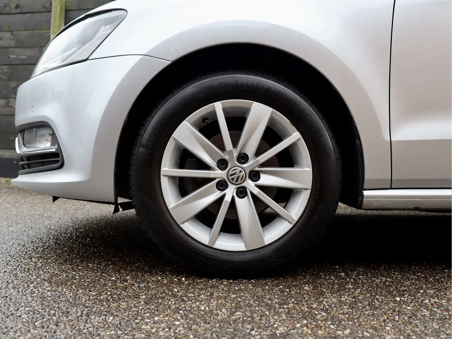 Volkswagen Polo 1.0 airco, trekhaak, elek. ramen Grau - 2