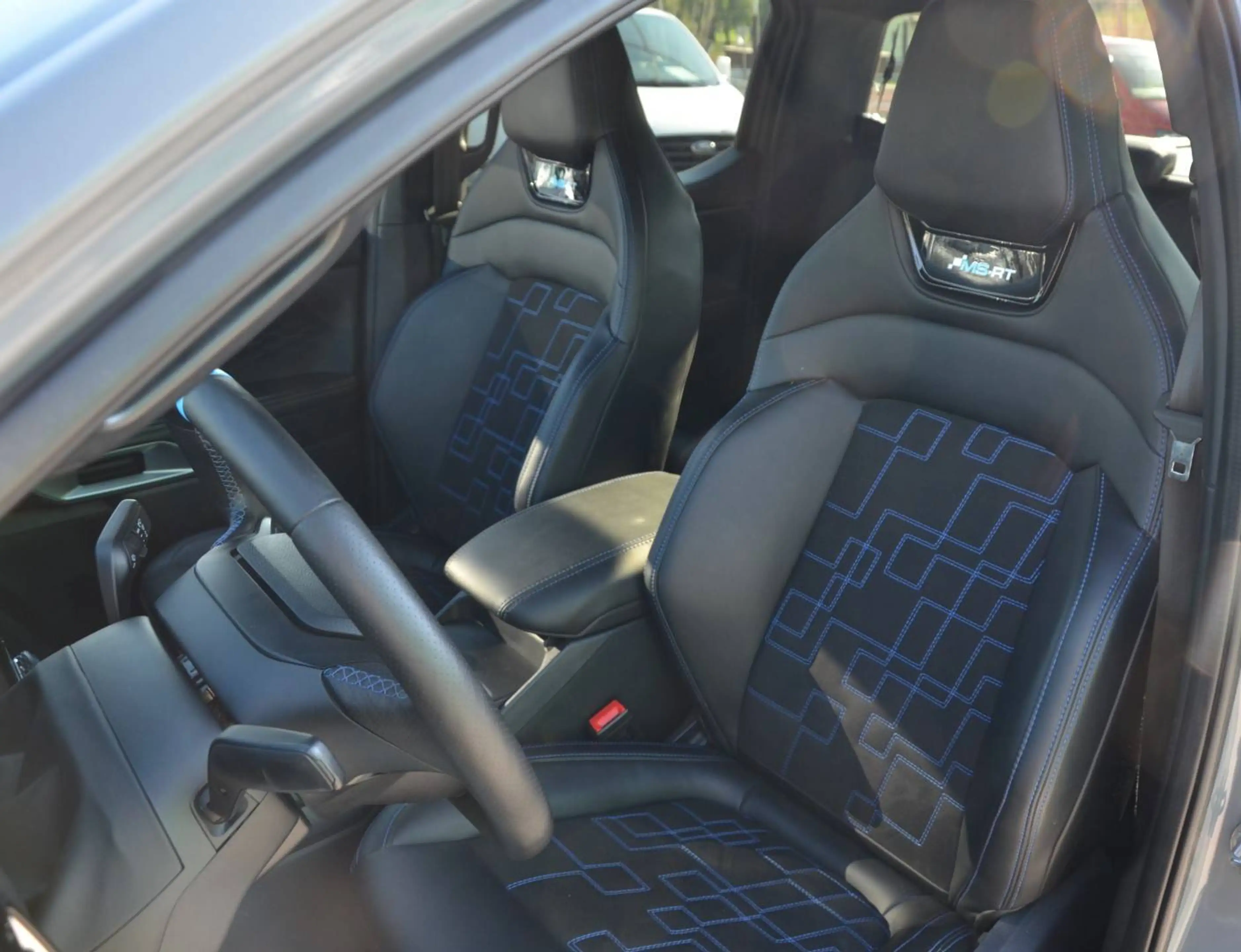 Ford Ranger Ranger DOKA. MS-RT Wildtrak 4WD 3,0 Aut. LED AHV 1.BESITZ — photo 6