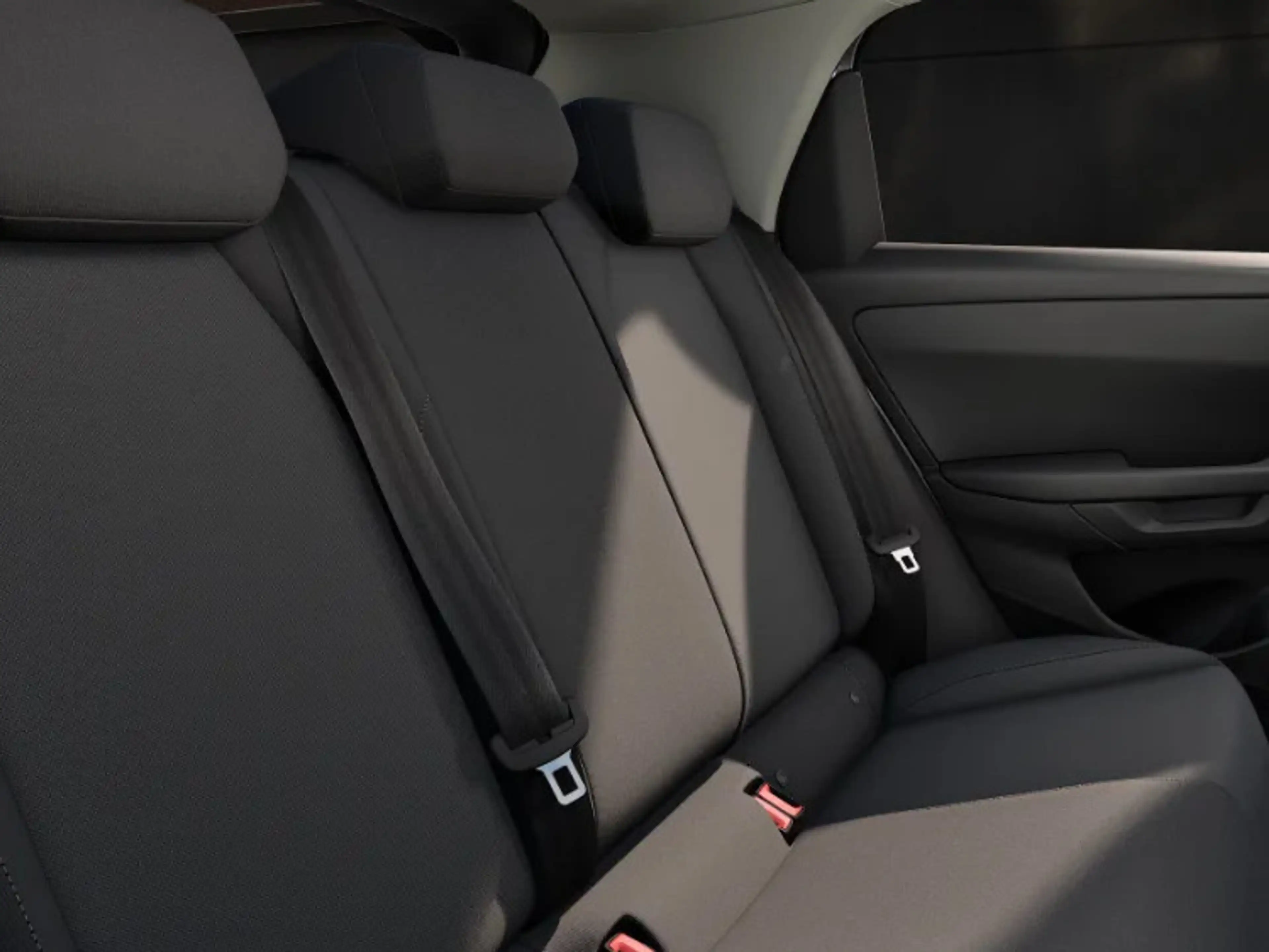 Volkswagen ID. Polo Life 37 kWh accu, 135 PK · Zijruiten achter en ach — photo 4