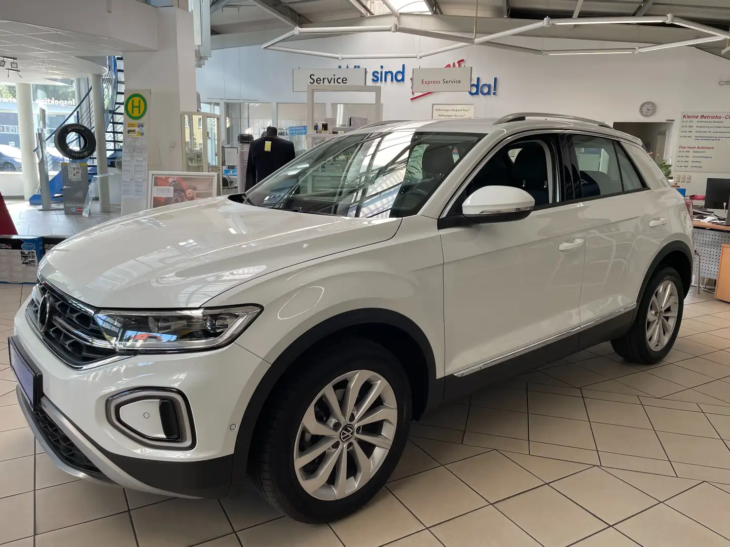 Volkswagen T-Roc Style, ACC, Park Assist, LED, Lane Assist, DAB+ Weiß - 2