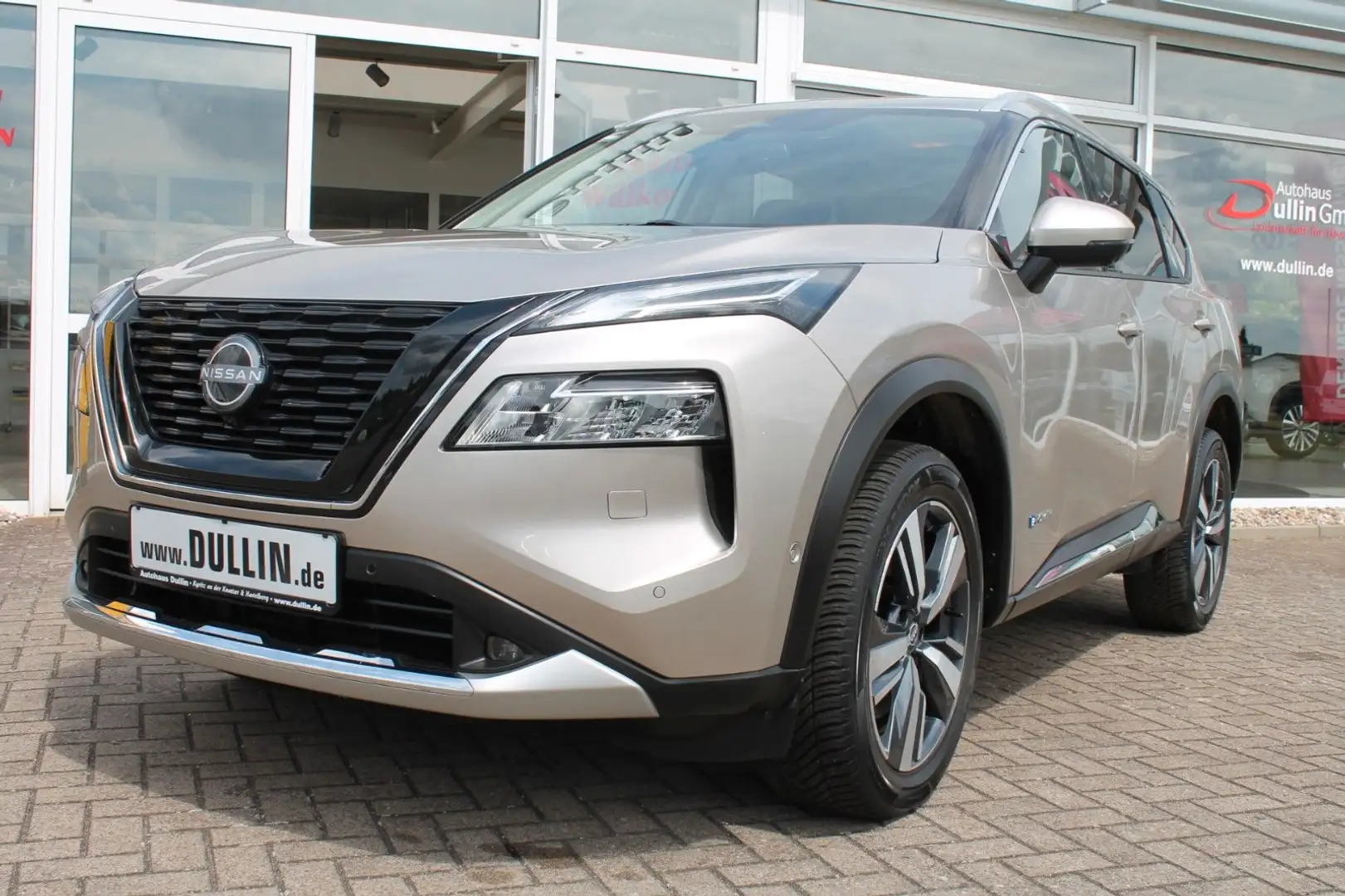 Nissan X-Trail 1,5 VC-T e-Power Tekna Ganzjahresreifen Zilver - 2