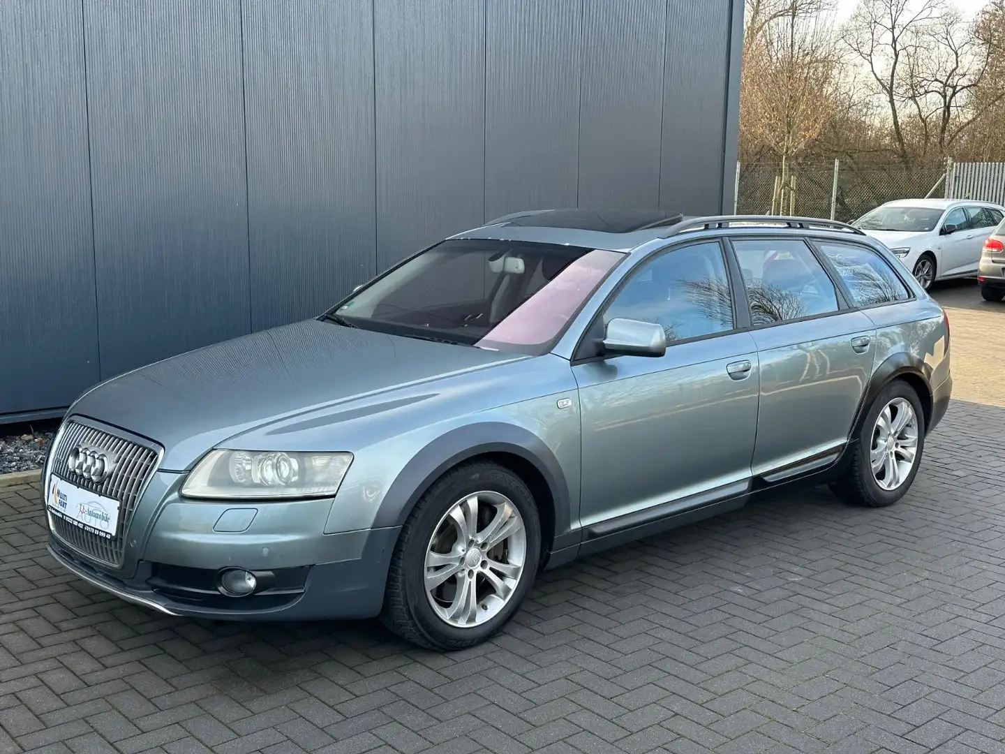 Audi A6 Allroad quattro 4.2 FSI Grau - 2