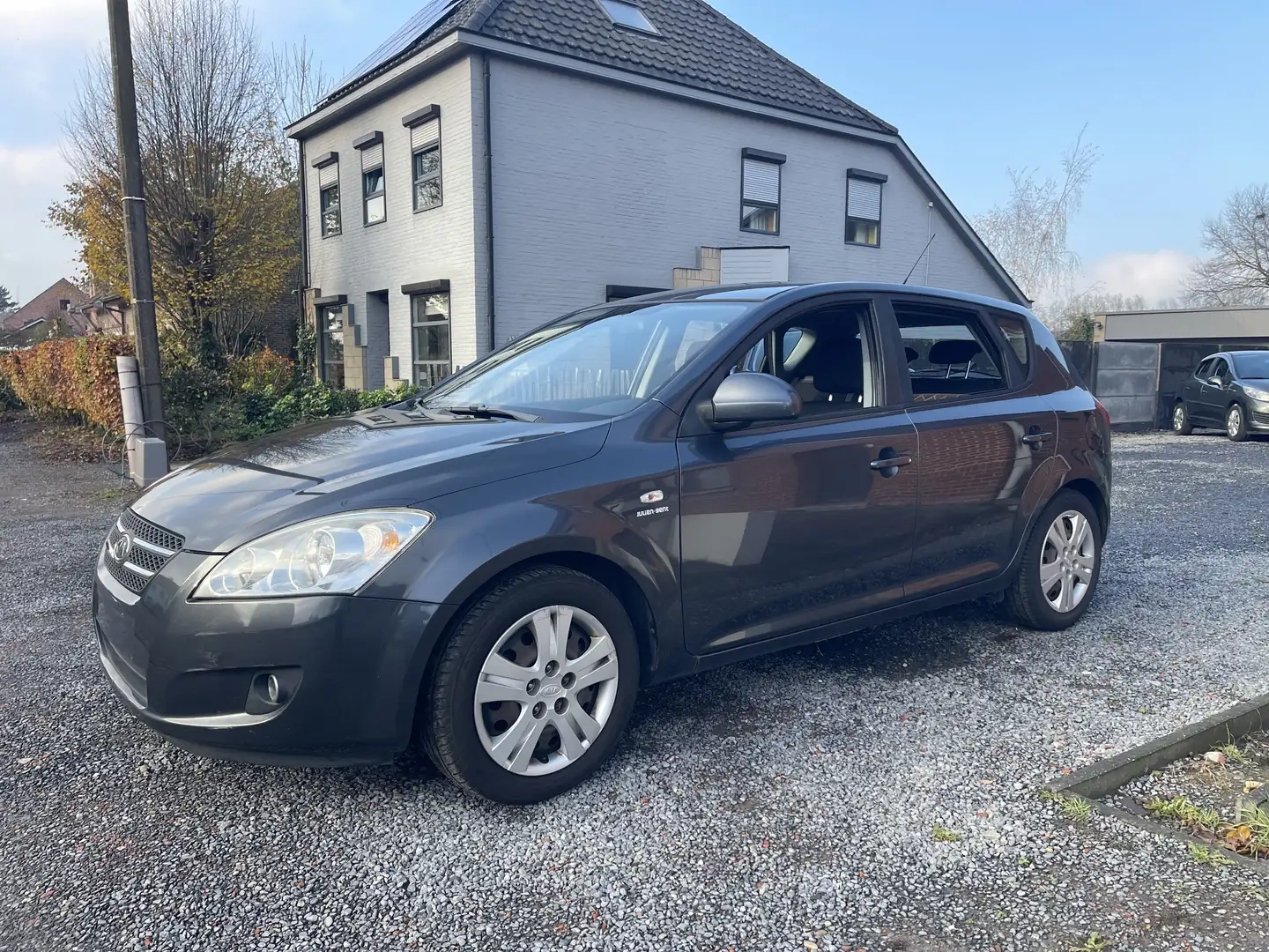 Kia Ceed / cee'd 1.6 CRDi,Airco,5 deurs,... Gris - 1