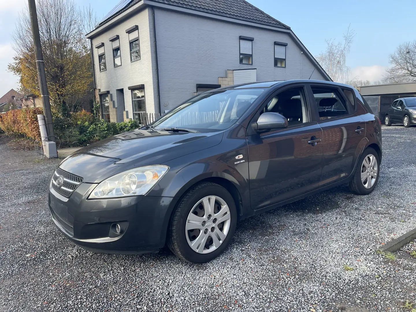 Kia Ceed / cee'd 1.6 CRDi,Airco,5 deurs,... Gris - 2