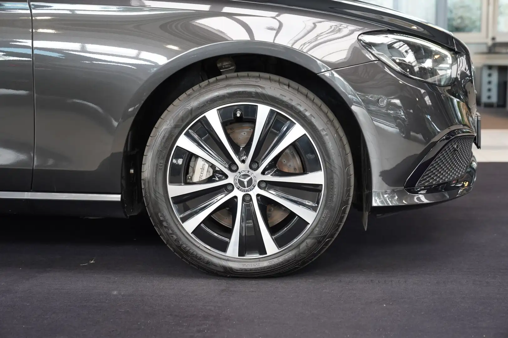 Mercedes-Benz E 300 E 300 de T 4M AVANTGARDE Burmester Fahrassistenz Gris - 2