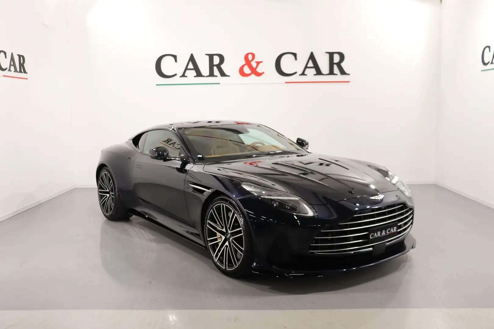 Aston Martin DB12 DB12 V8 Coupé Nero - 1