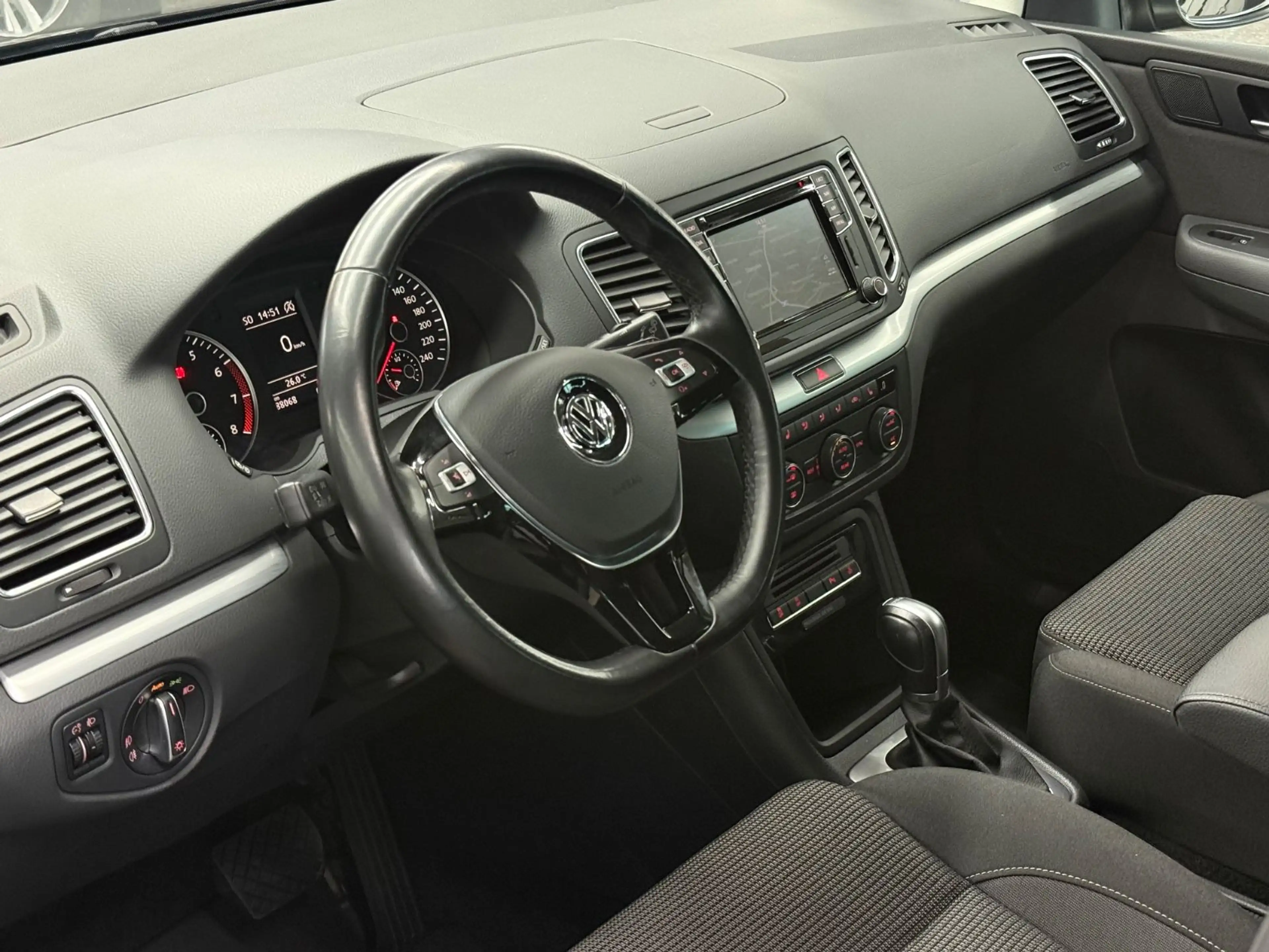 Volkswagen Sharan Comfortline BMT*7SITZE*SCHIEBETÜREN BS* — photo 10