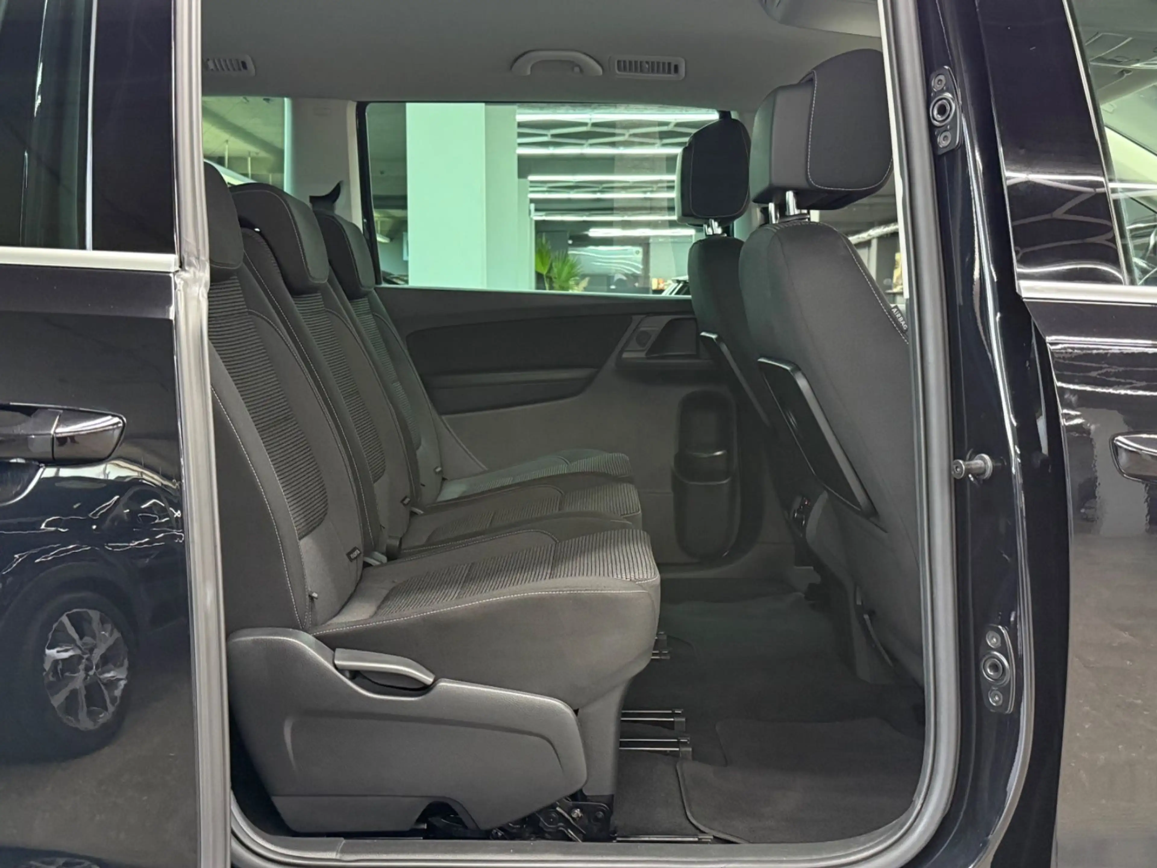 Volkswagen Sharan Comfortline BMT*7SITZE*SCHIEBETÜREN BS* — photo 12