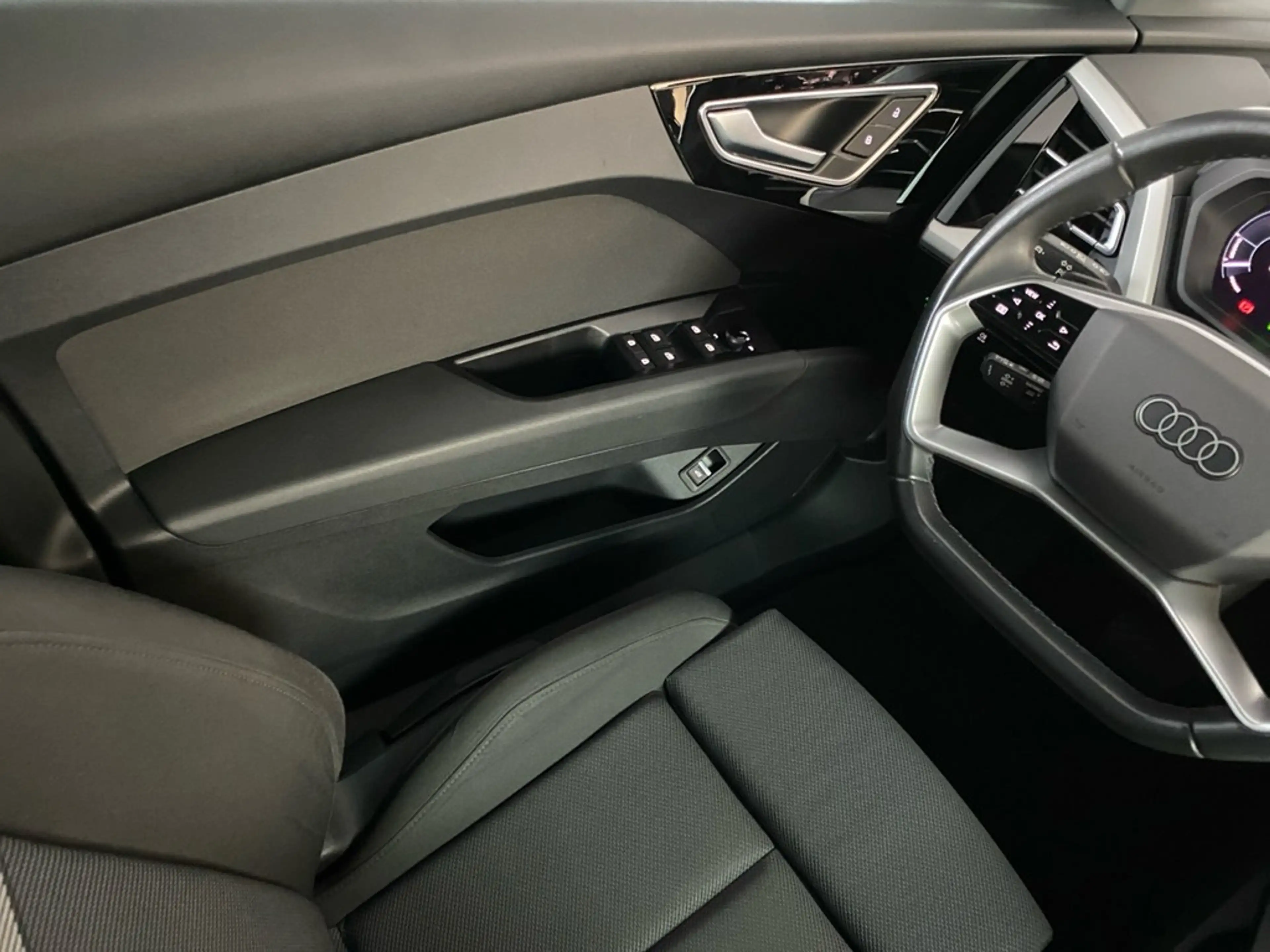 Audi Q4 e-tron 45 quattro PANO+HUD+AHK+ACC+RFK+PRIVACY — photo 12