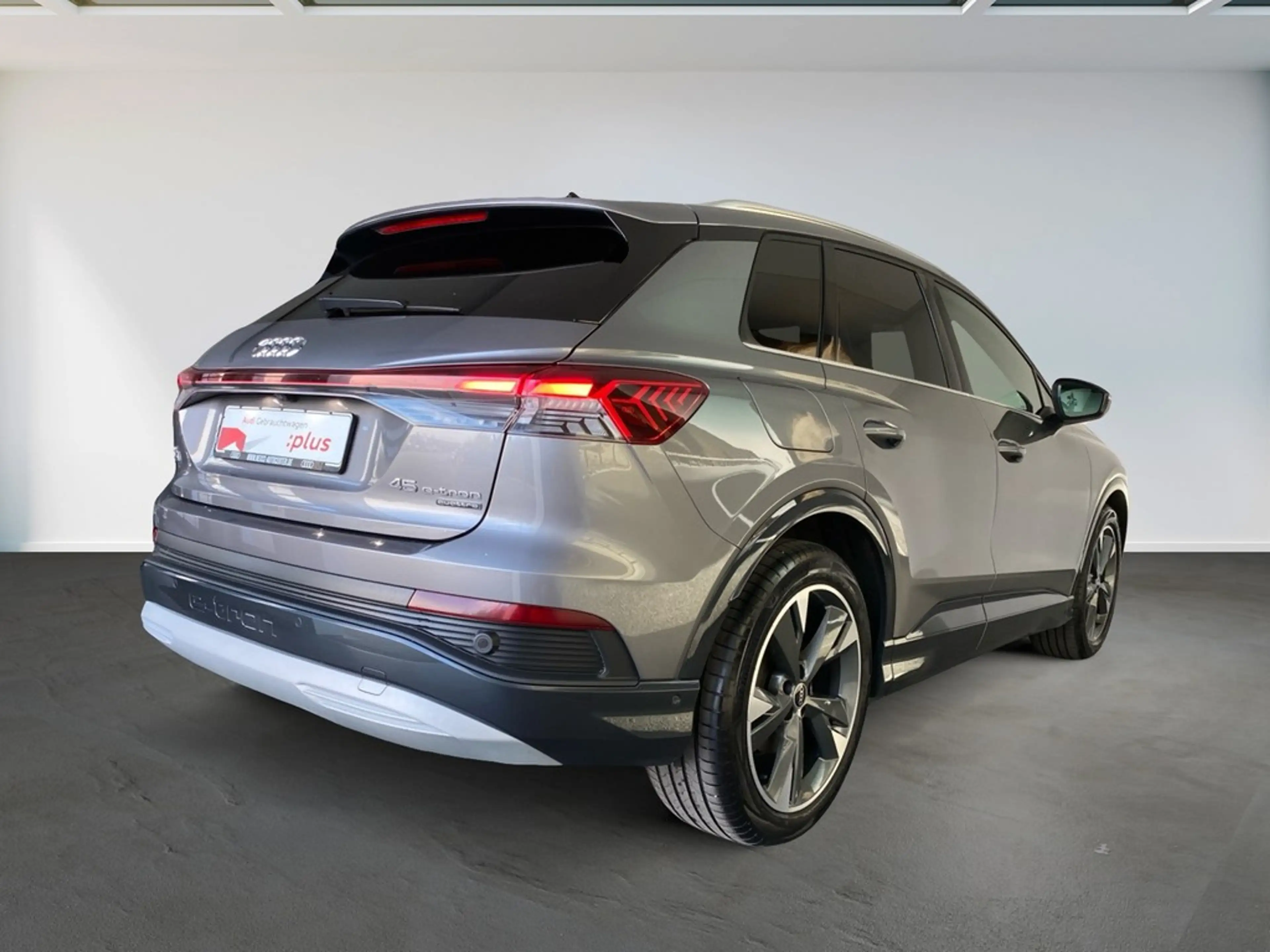 Audi Q4 e-tron 45 quattro PANO+HUD+AHK+ACC+RFK+PRIVACY — photo 15
