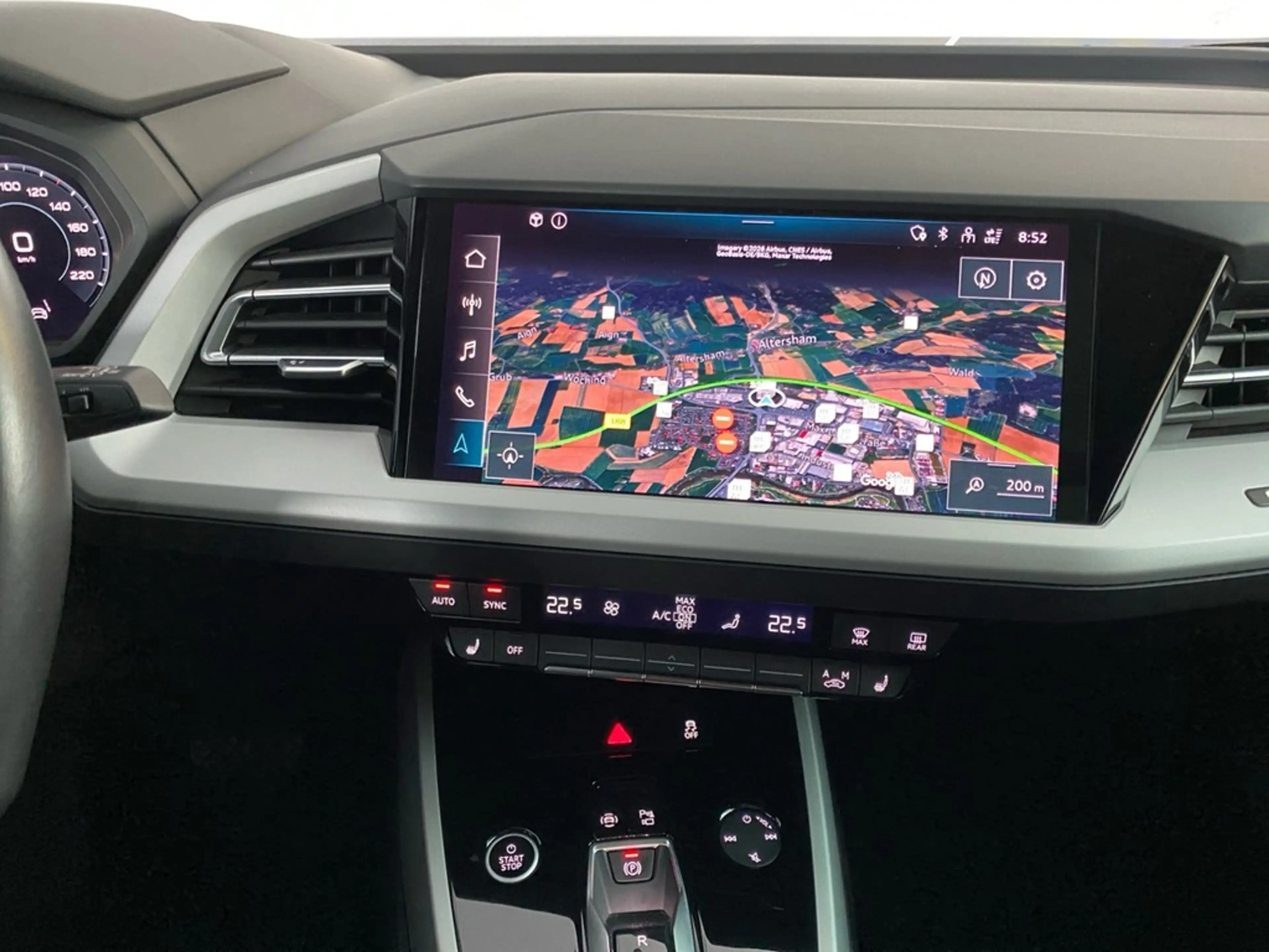 Audi Q4 e-tron 45 quattro PANO+HUD+AHK+ACC+RFK+PRIVACY — photo 10