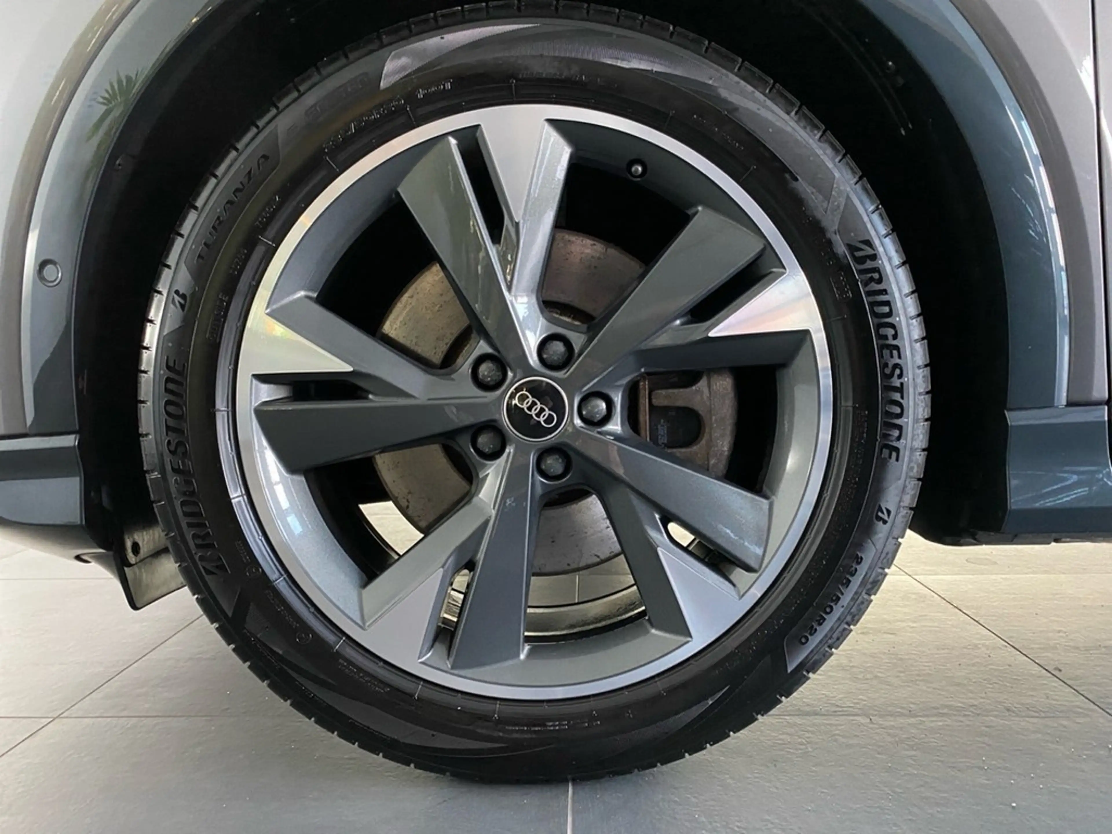 Audi Q4 e-tron 45 quattro PANO+HUD+AHK+ACC+RFK+PRIVACY — photo 2