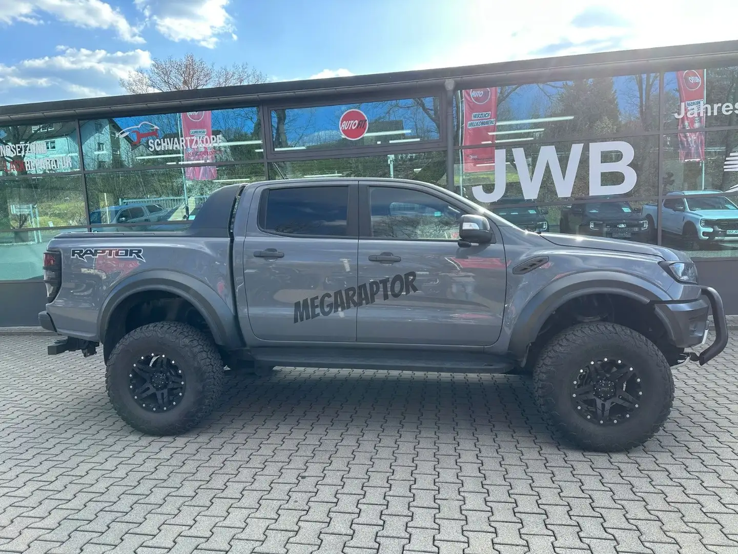 Ford Ranger 2.0 Np73t€ Bodylift 130mm höher 305er AT Grijs - 2